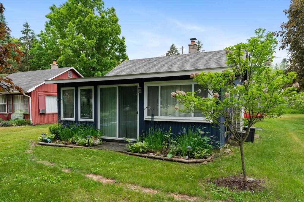 7752 & 7754 Maple Street Central Lake MI 49622