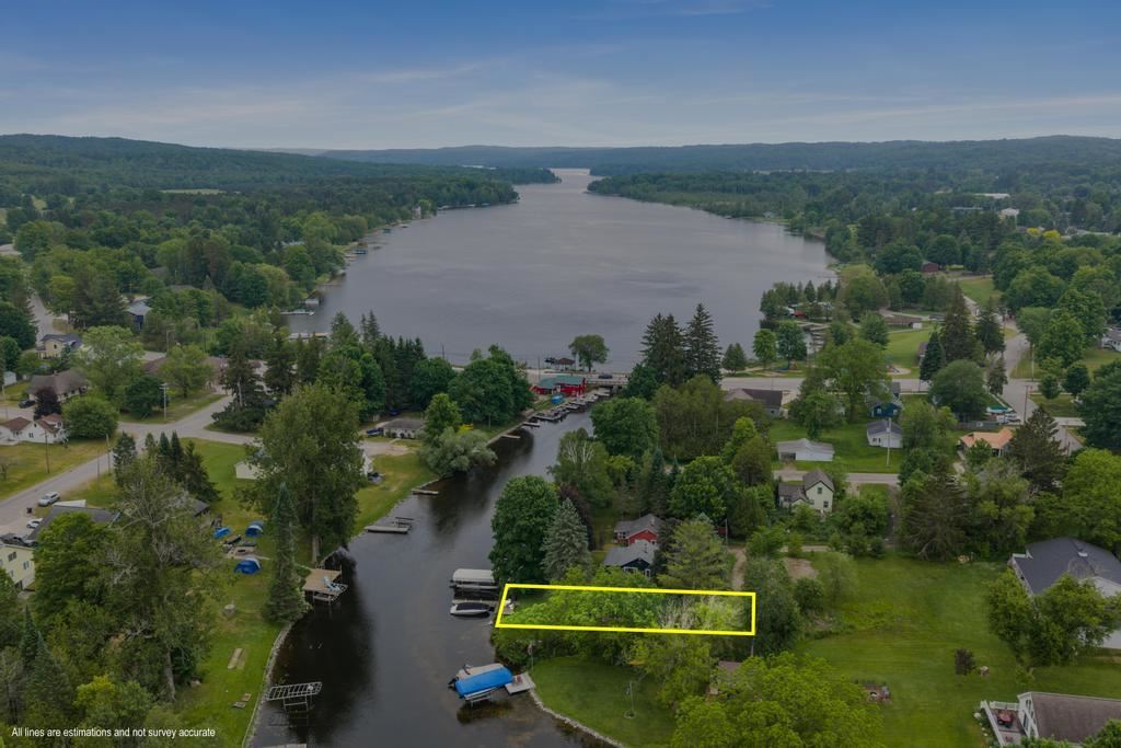 7752 & 7754 Maple Street Central Lake MI 49622