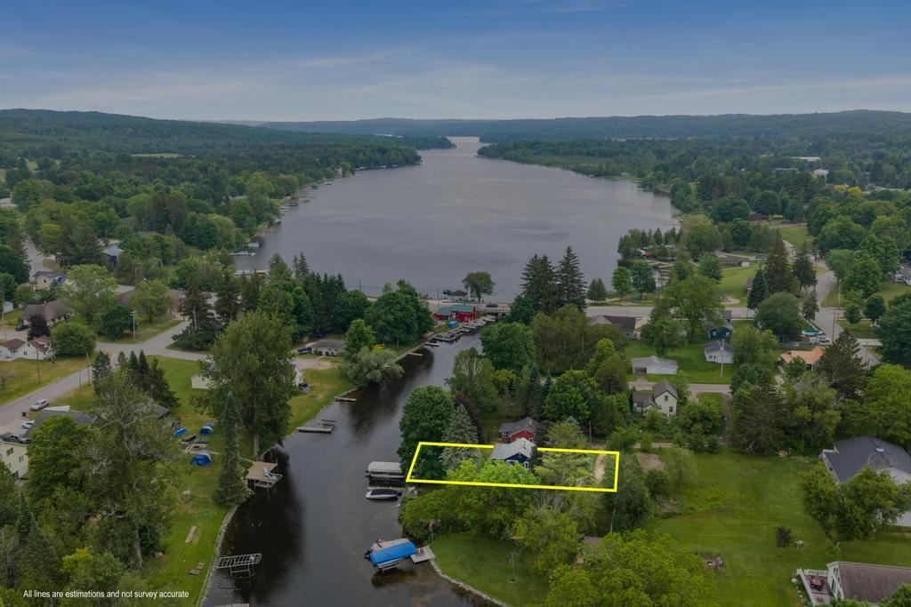 7752 & 7754 Maple Street Central Lake MI 49622