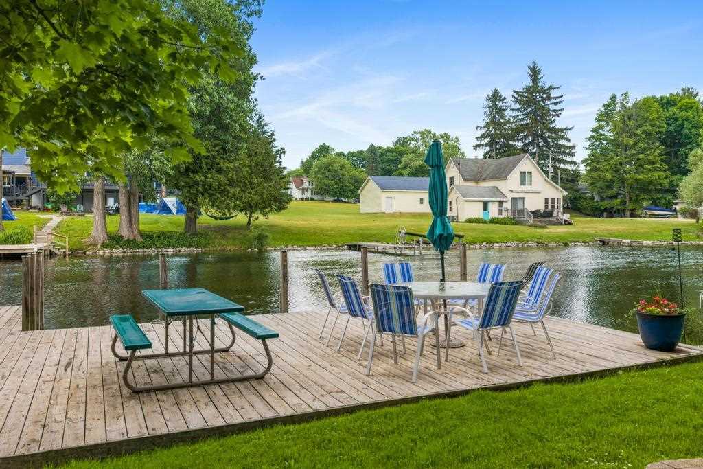 7752 & 7754 Maple Street Central Lake MI 49622