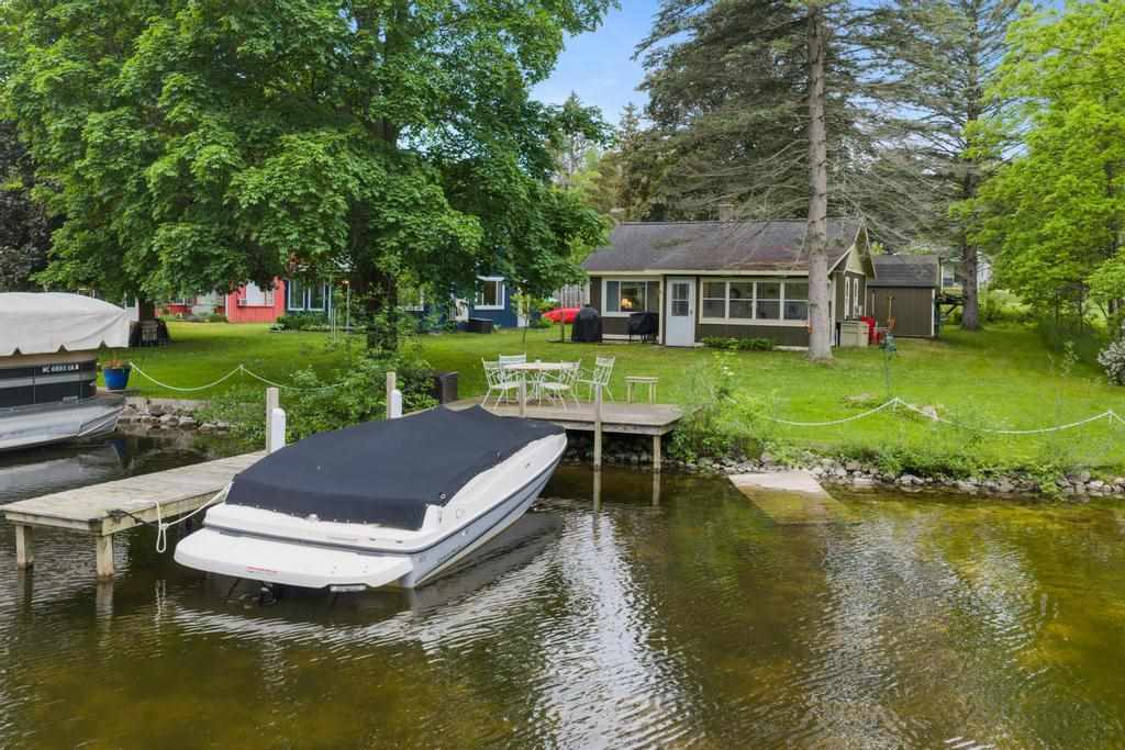 7752 & 7754 Maple Street Central Lake MI 49622