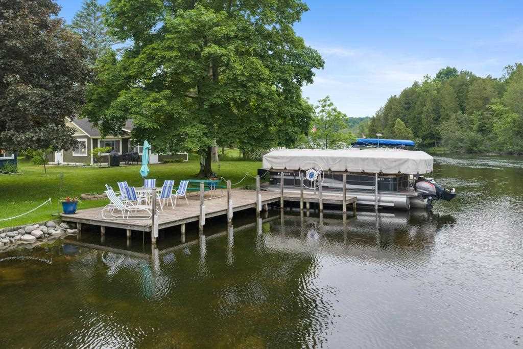 7752 & 7754 Maple Street Central Lake MI 49622