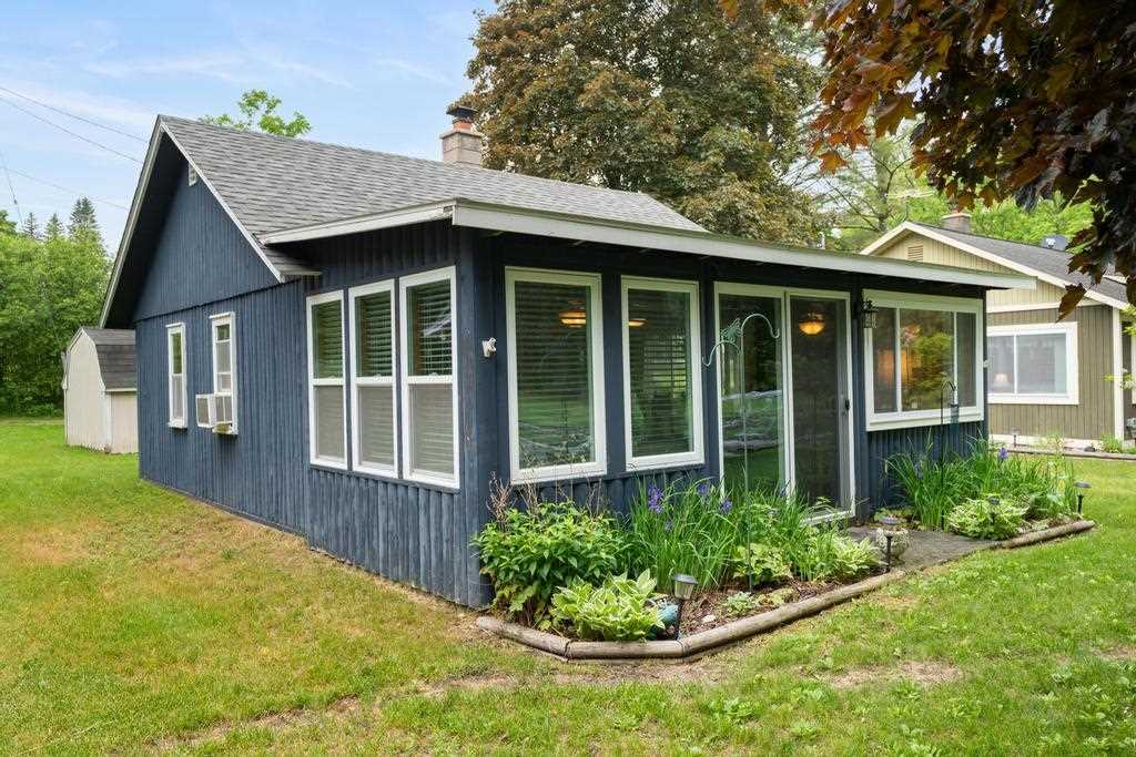 7752 & 7754 Maple Street Central Lake MI 49622