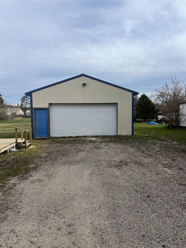 6615 Mill Street Pellston MI 49769