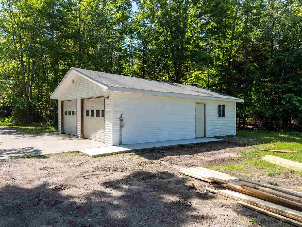 8803 Carter Road Cheboygan MI 49721