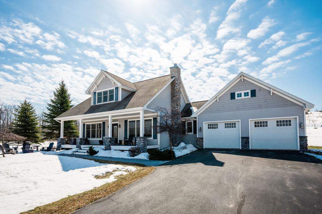 338 Bluewater Trail Boyne City MI 49712