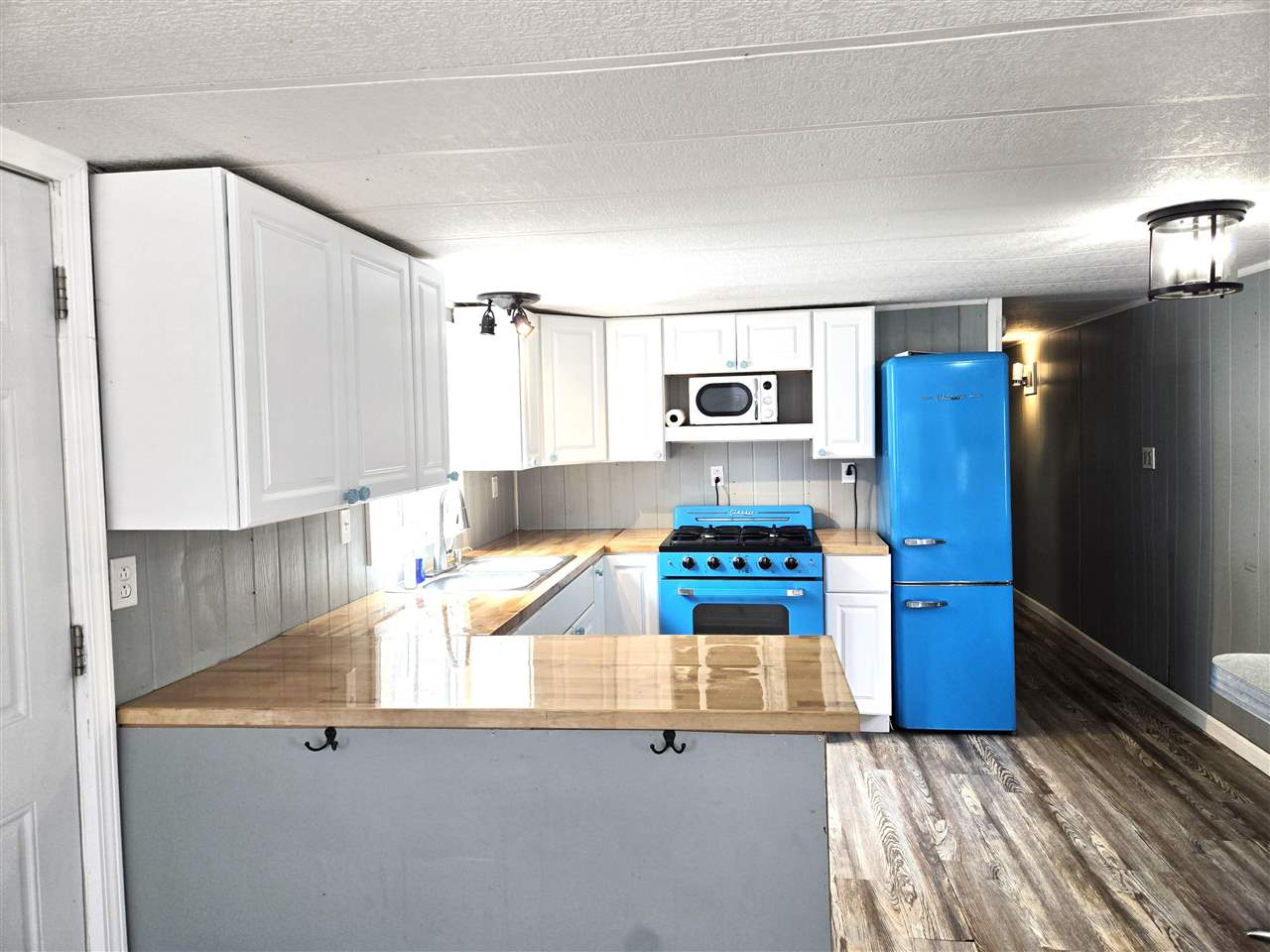 12600 Lake Terrace Charlevoix MI 49720