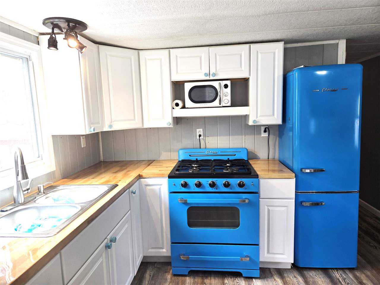 12600 Lake Terrace Charlevoix MI 49720