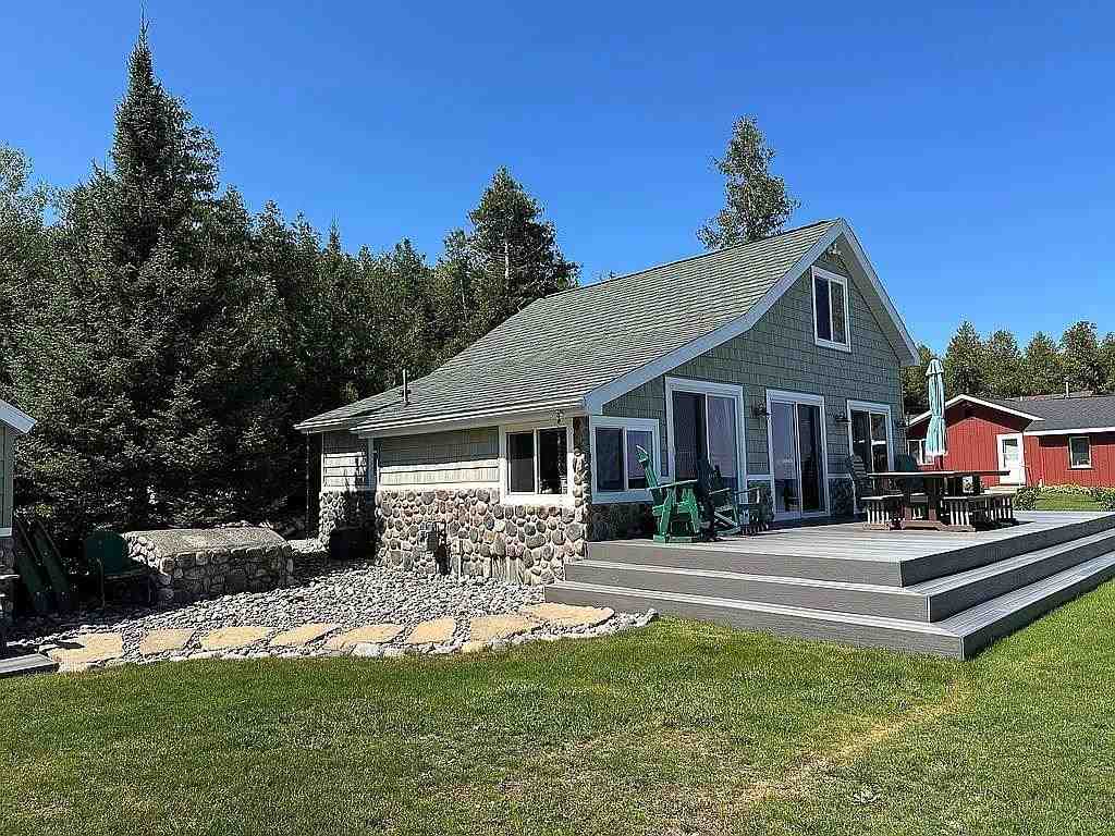 3214 Wenningway Mackinaw City MI 49701