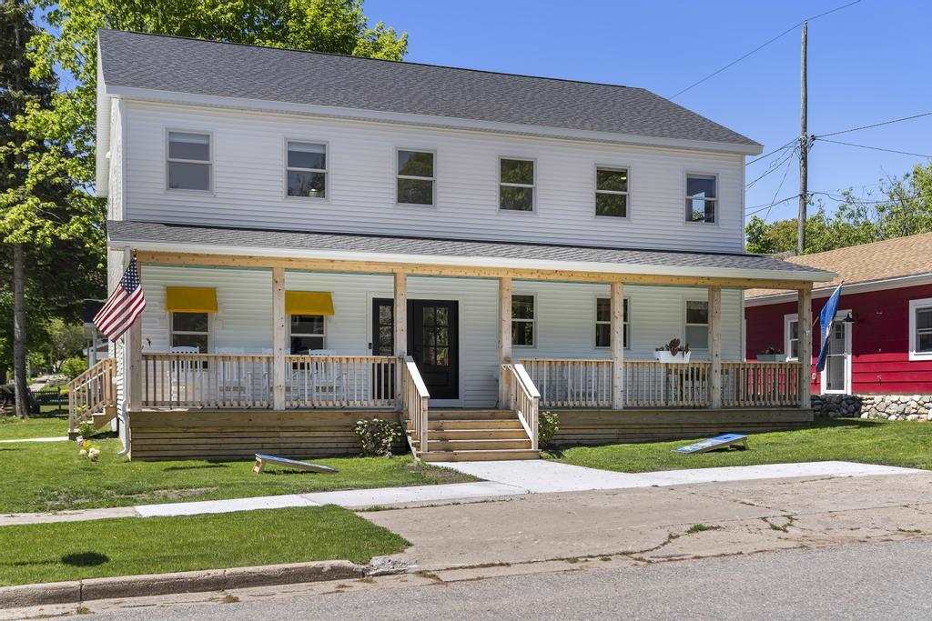 401 Antrim Street Charlevoix MI 49720