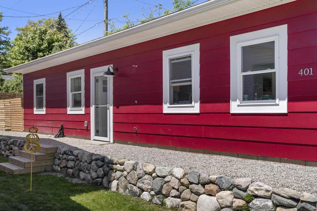 401 Antrim Street Charlevoix MI 49720