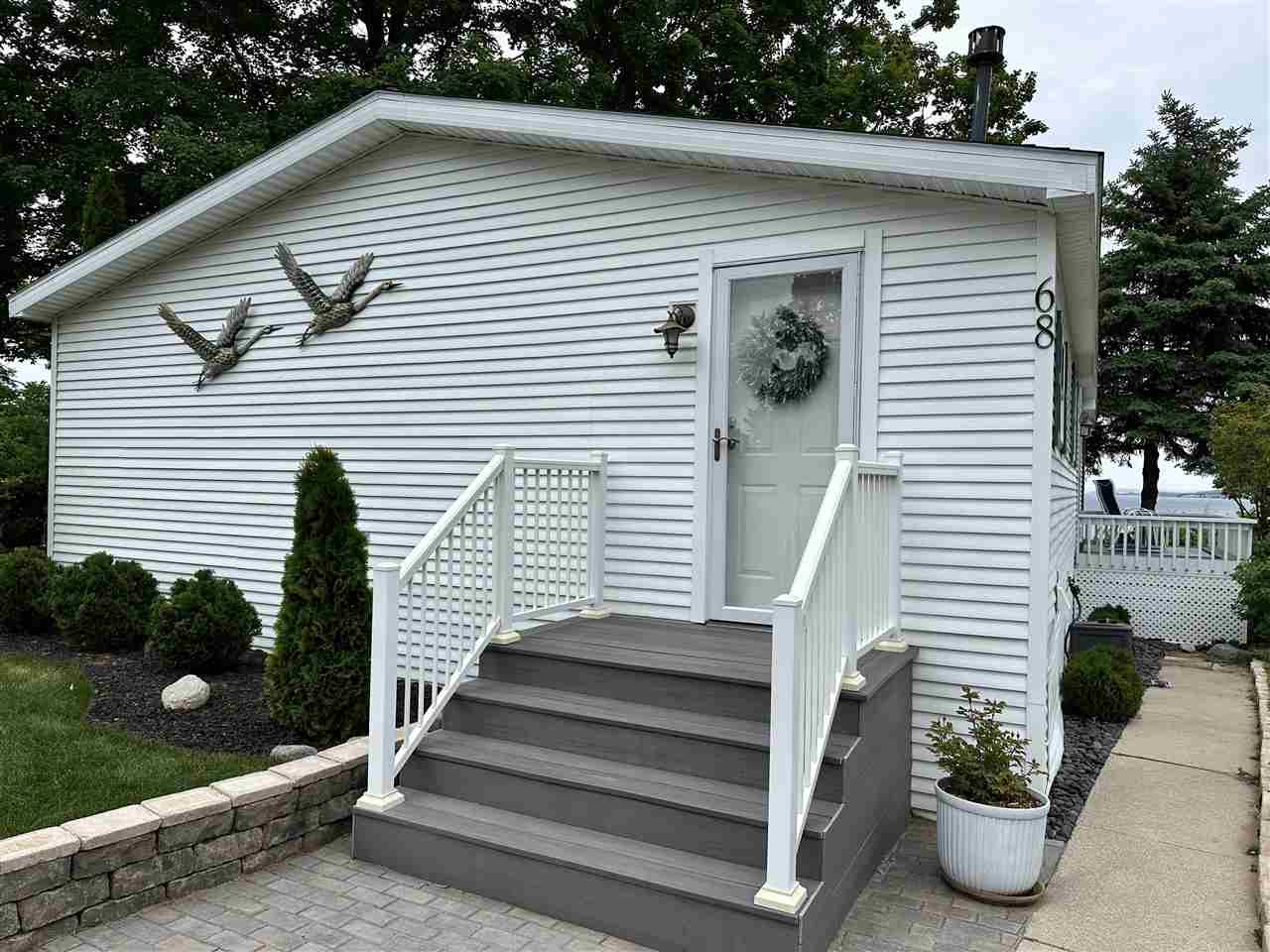 7400-68 Lakeview Drive Charlevoix MI 49720