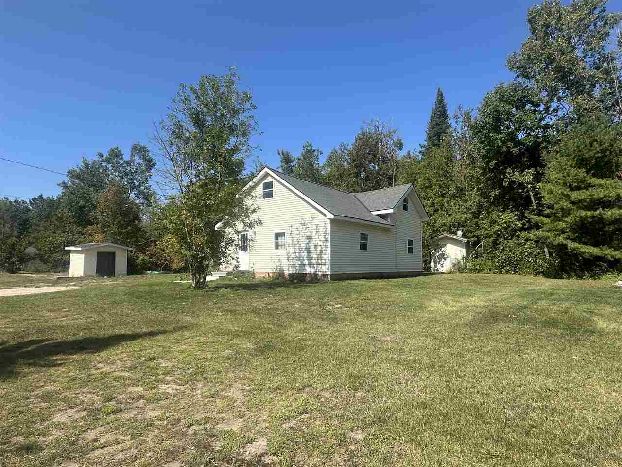 8843 Blumke Road Alanson MI 49706