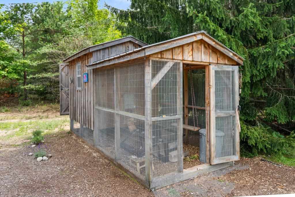 5546 Valley Road Alanson MI 49706