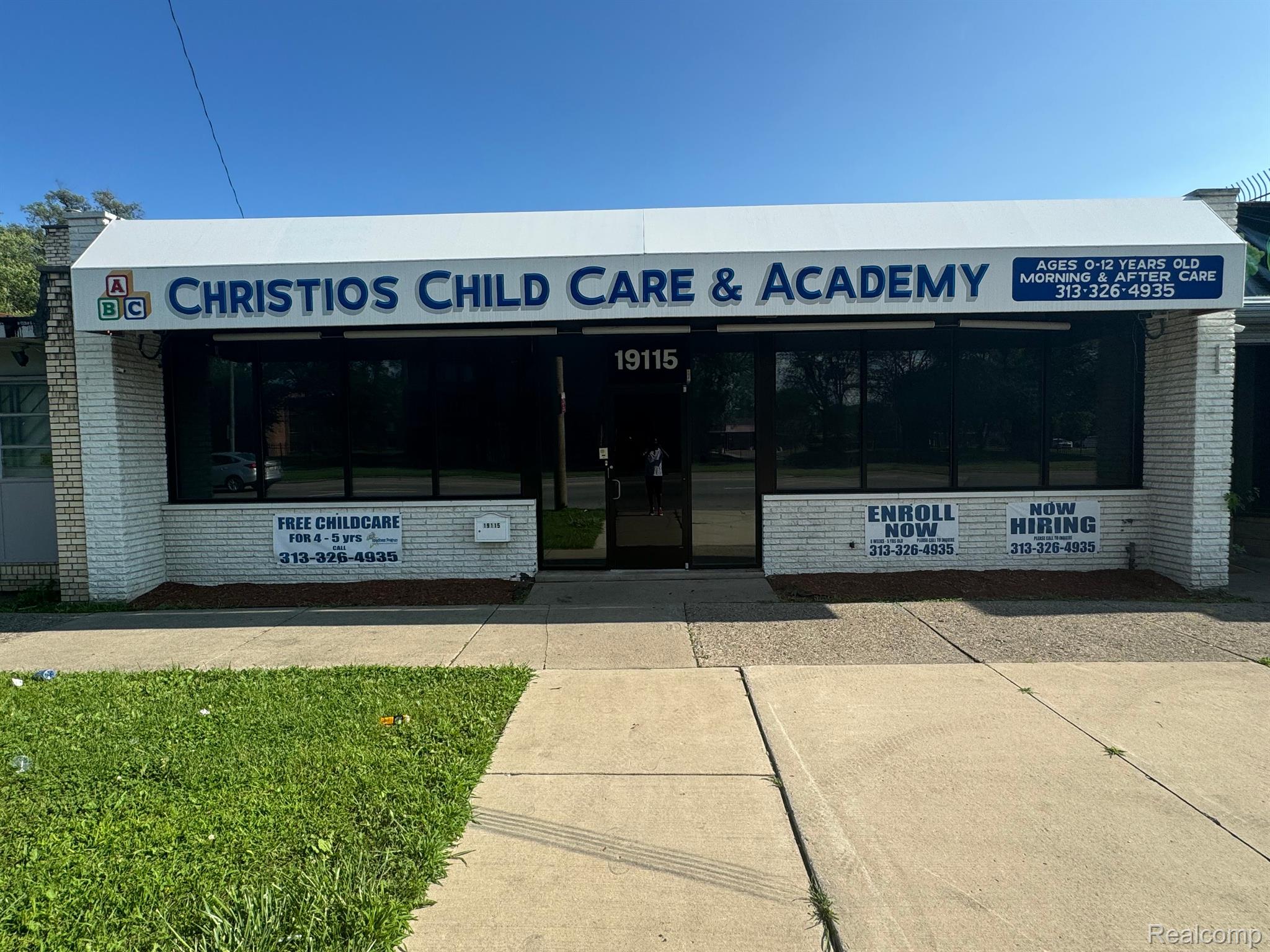 19115 W 7 Mile Road Detroit City MI 48219