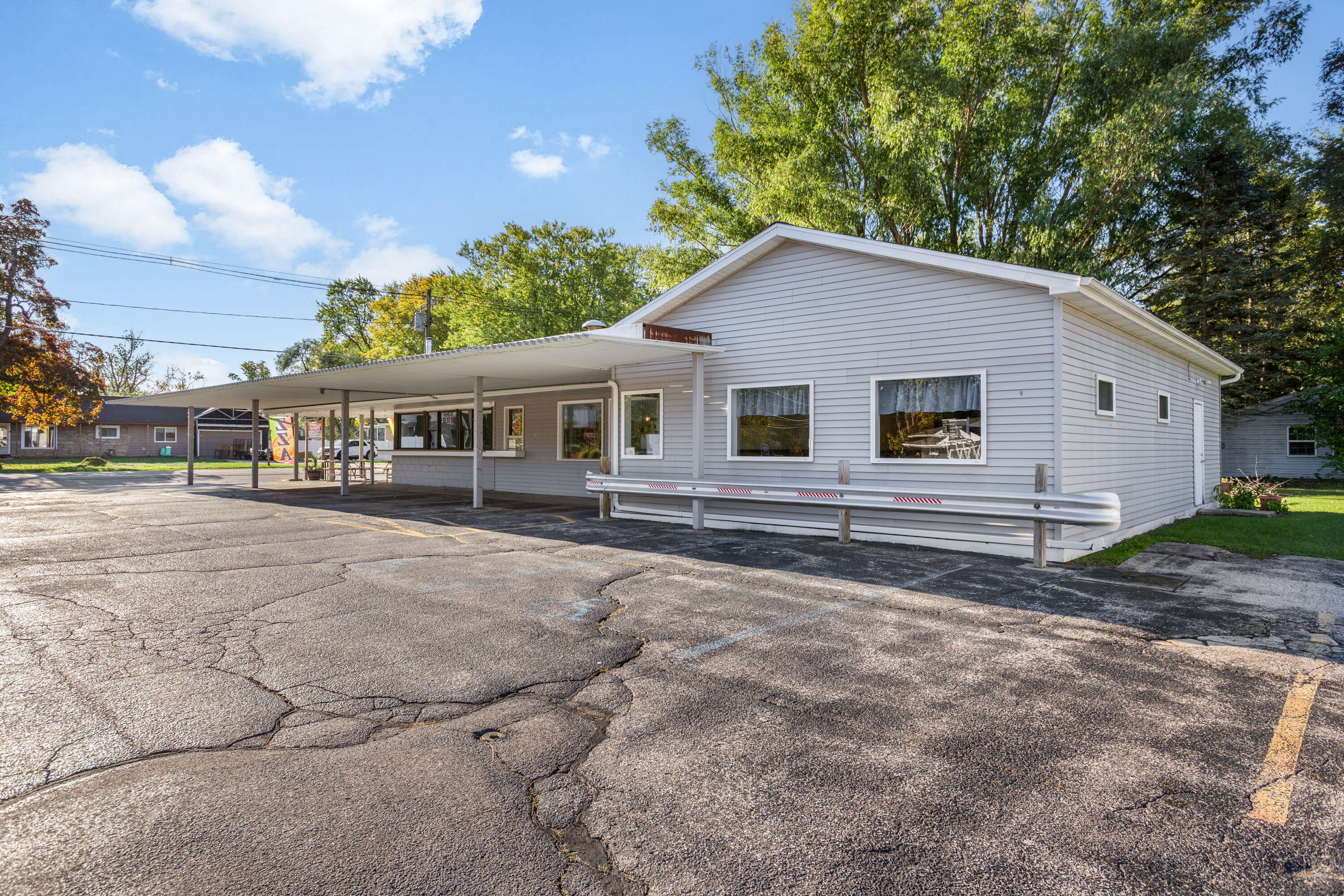 5036 Paw Paw Lake Road Coloma Charter Township MI 49038