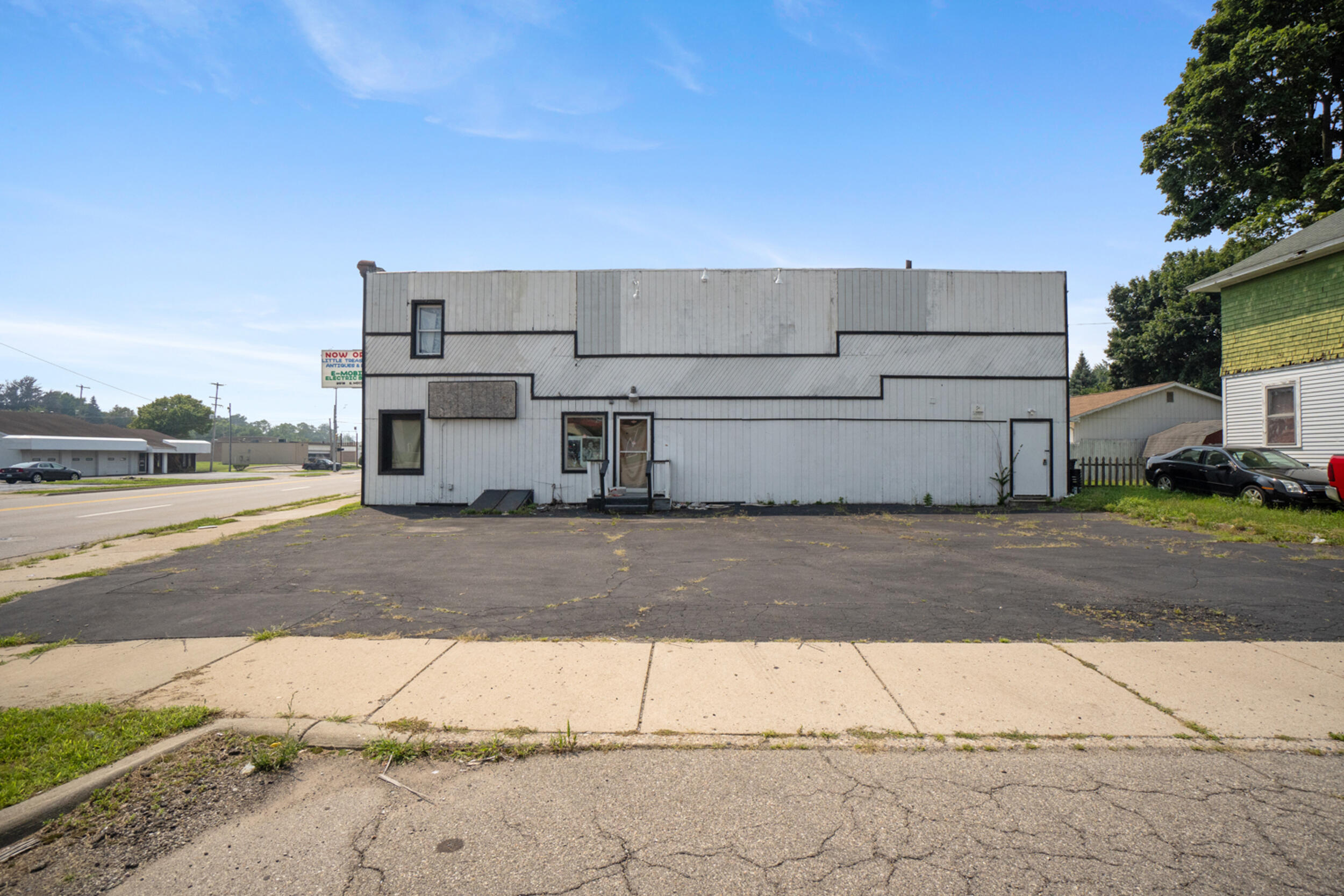 2016 E Michigan Avenue Jackson City MI 49202