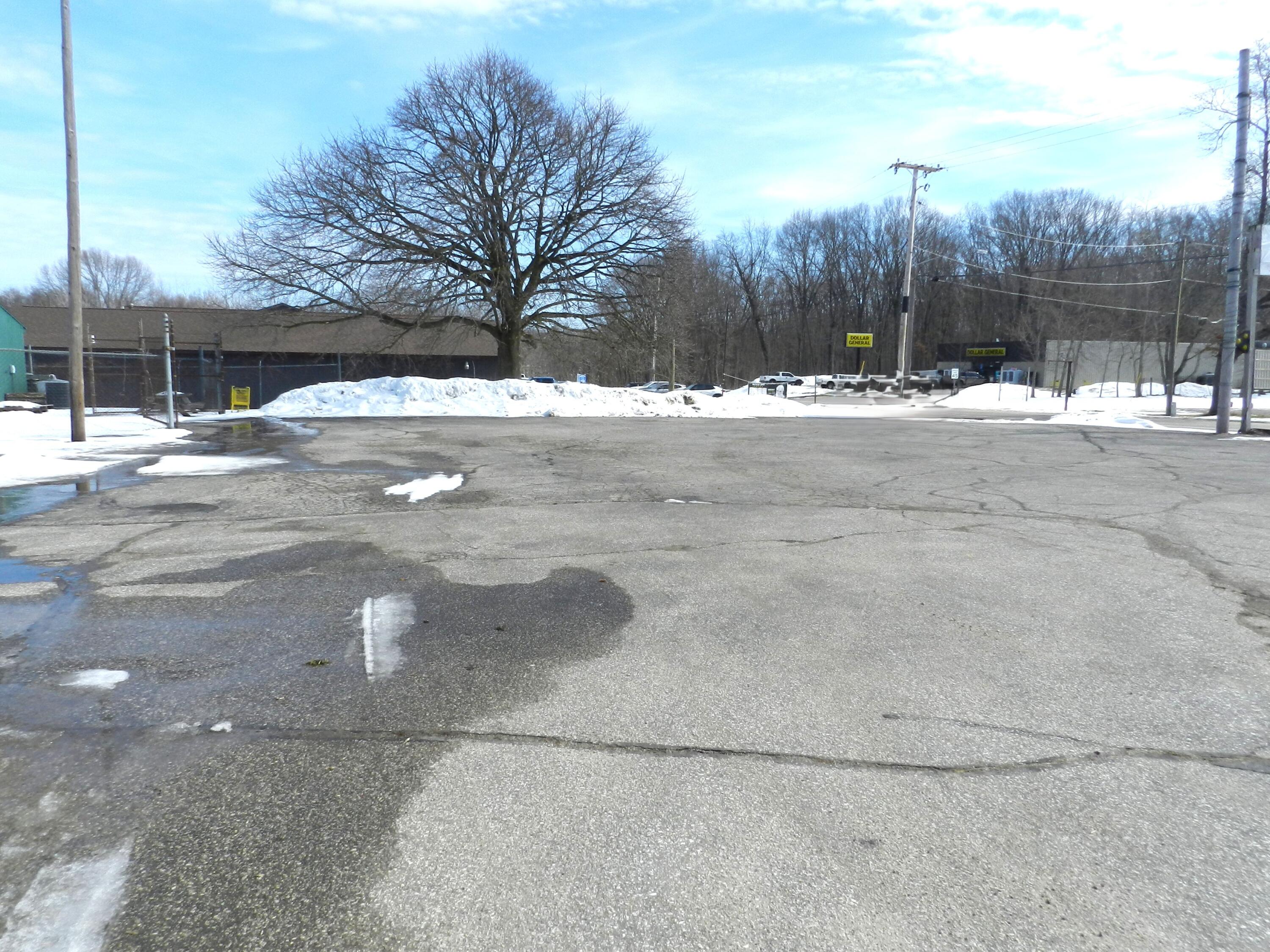 67734 M-152 Keeler Township MI 49047