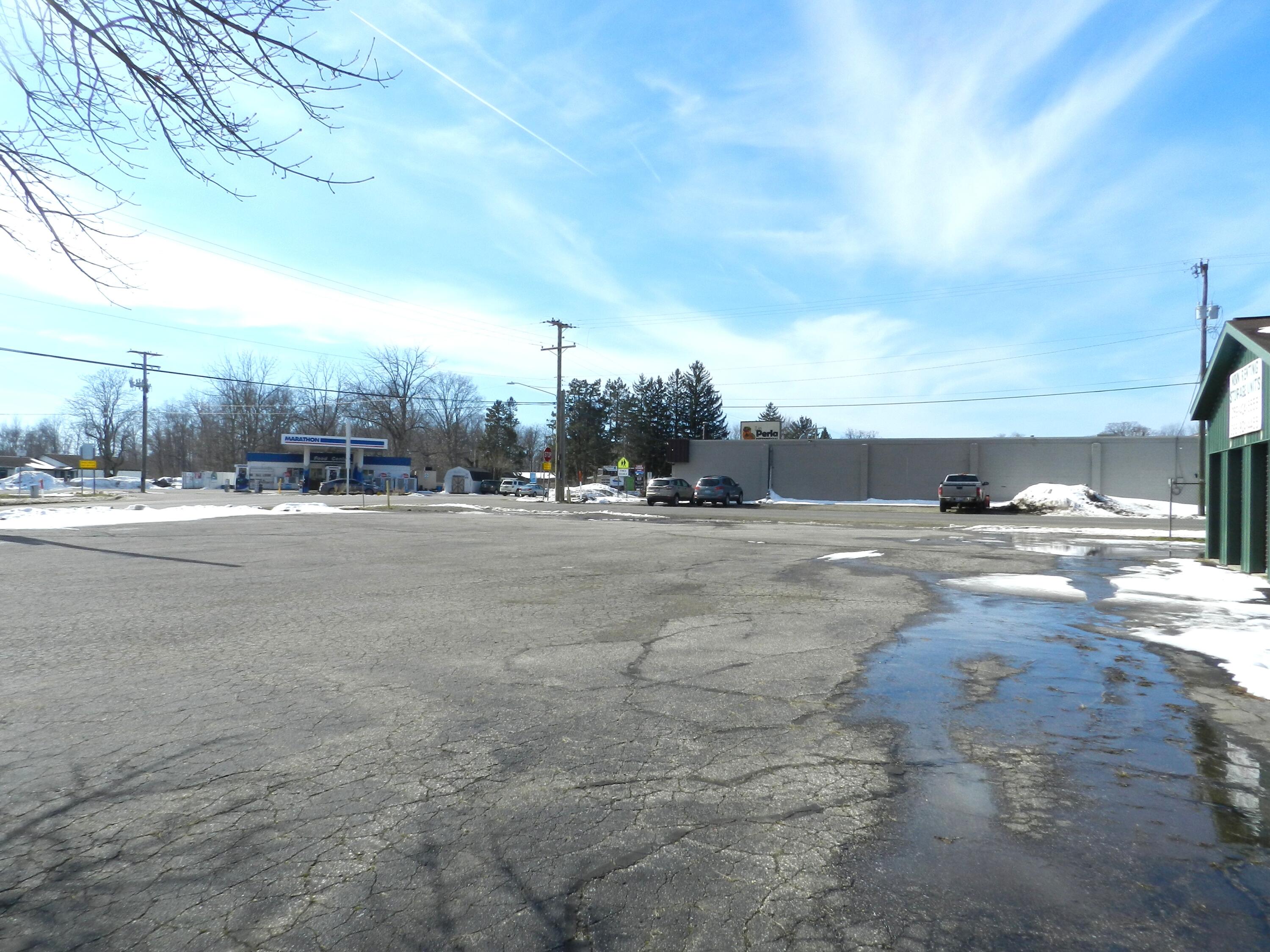 67734 M-152 Keeler Township MI 49047