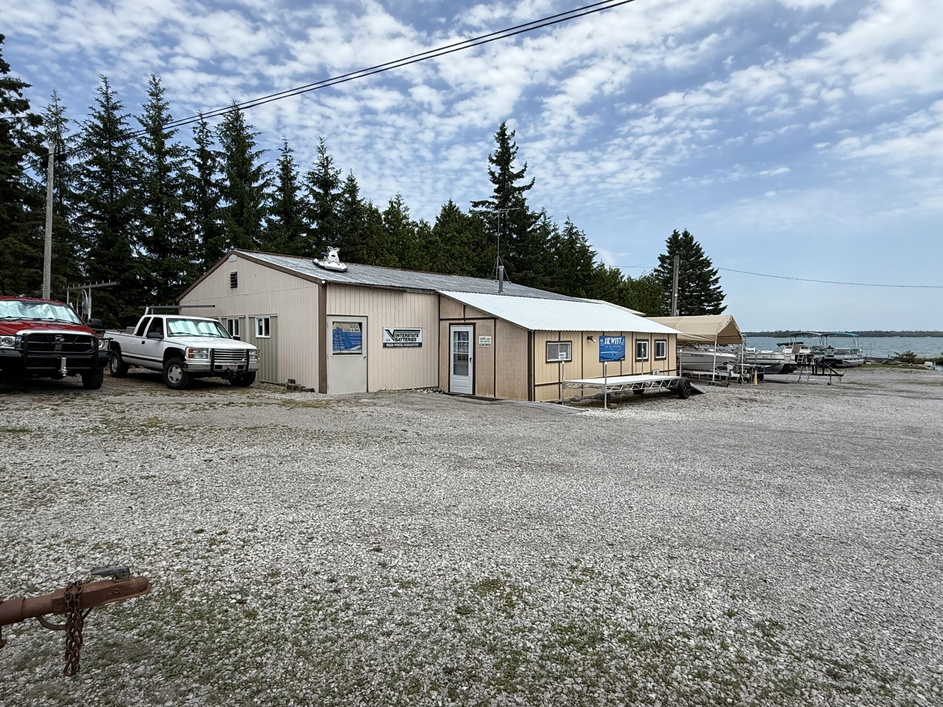 15279 Us-23 S Krakow Township MI 49777
