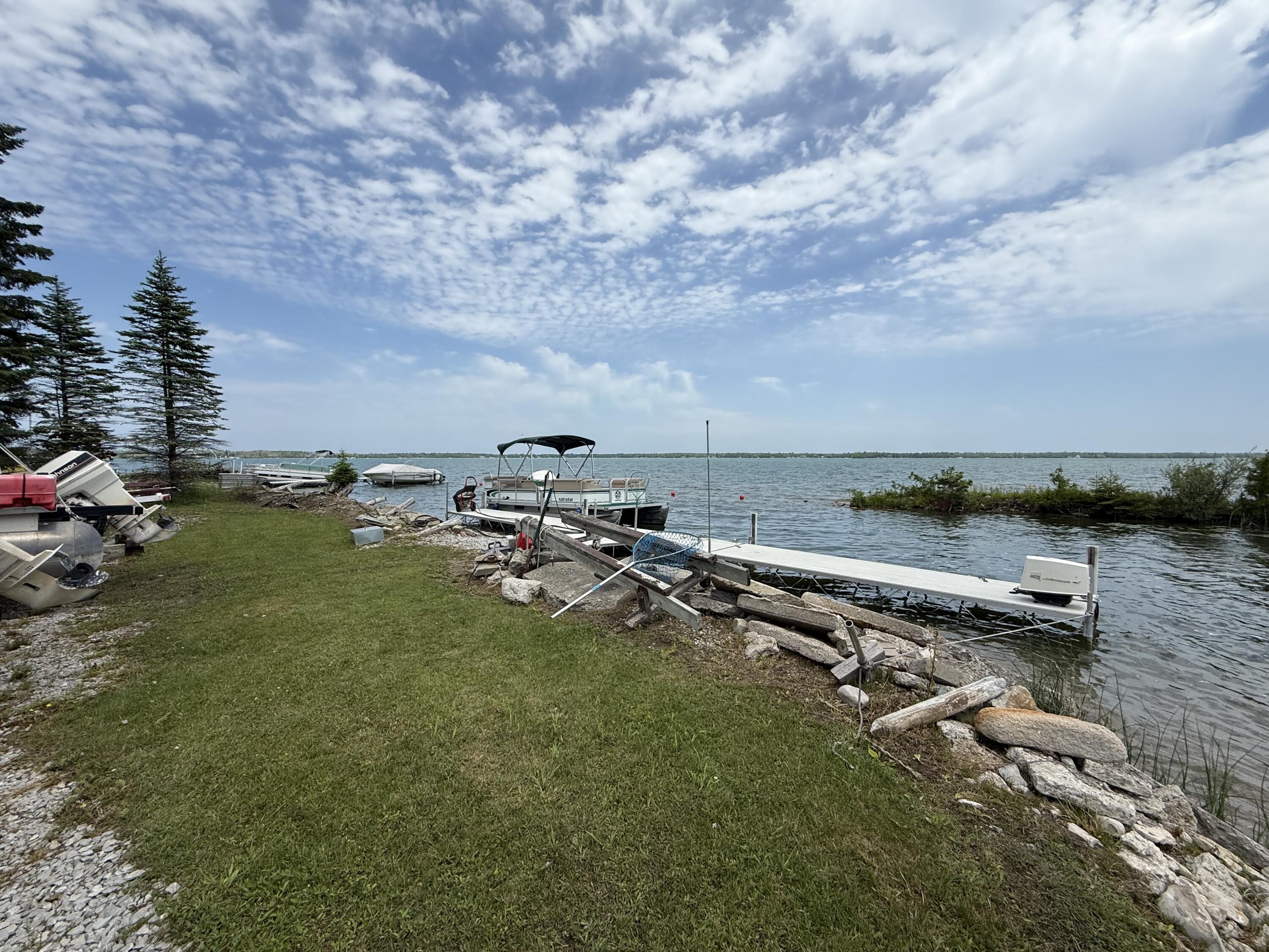 15279 Us-23 S Krakow Township MI 49777