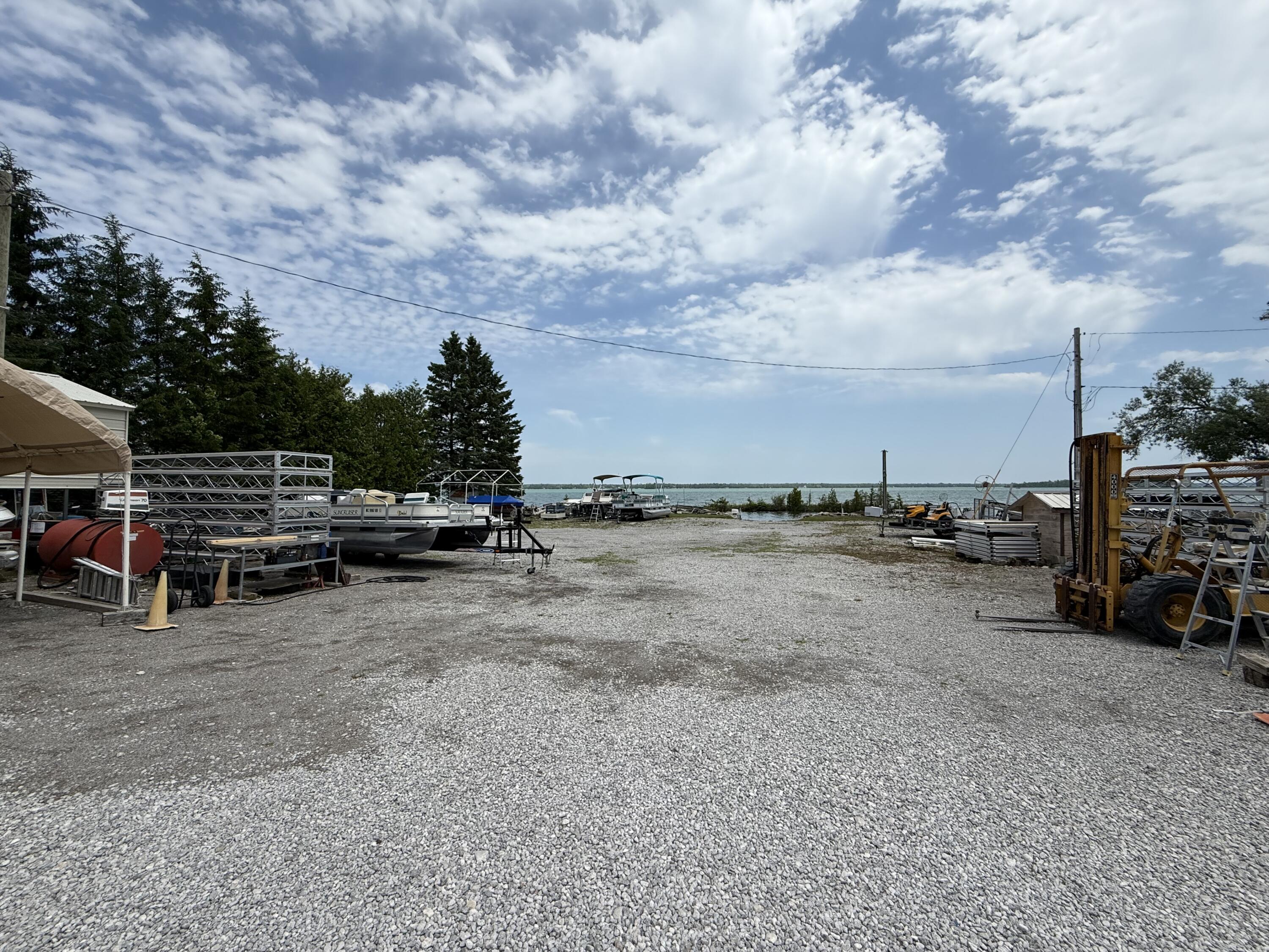 15279 Us-23 S Krakow Township MI 49777