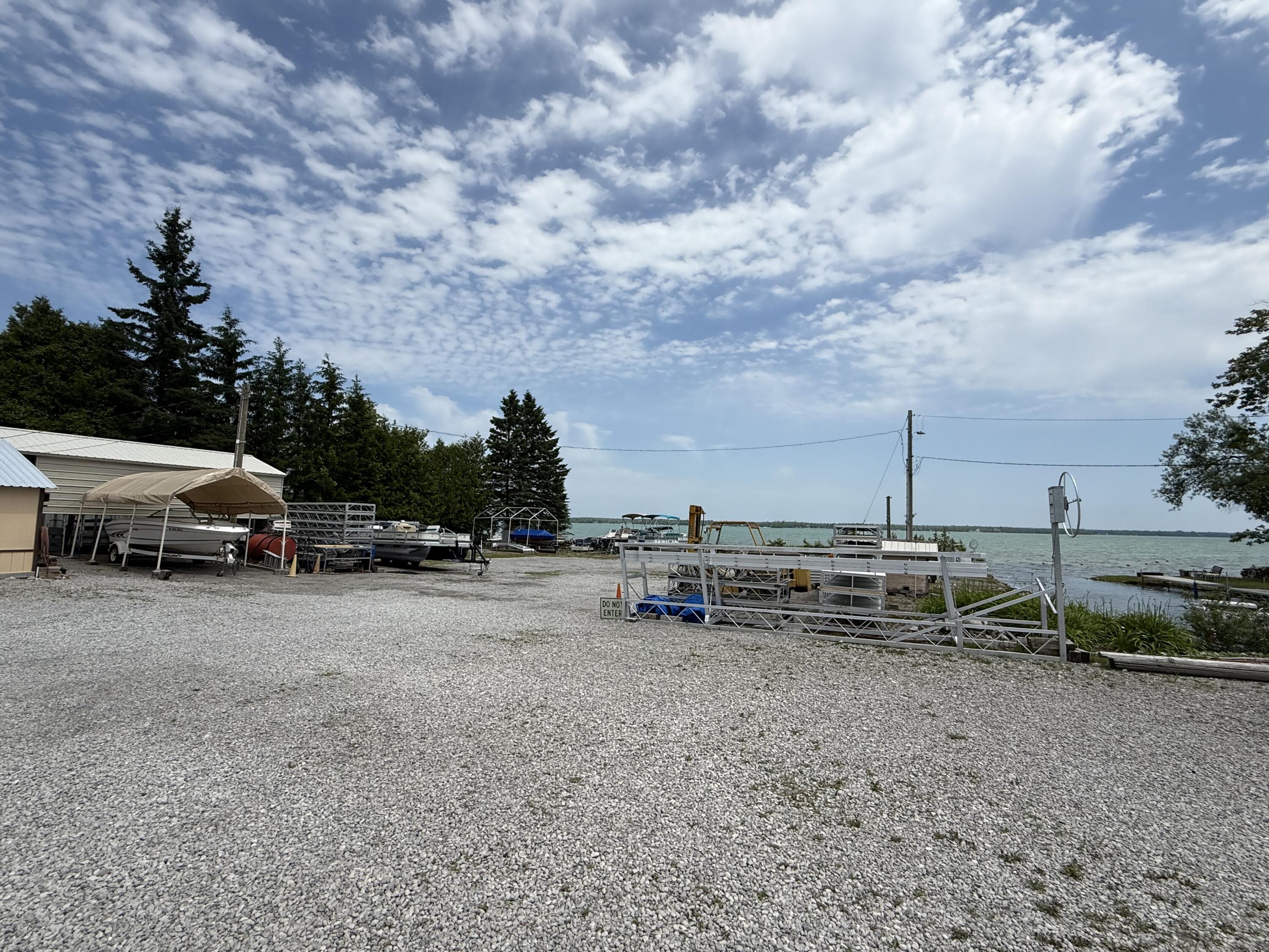 15279 Us-23 S Krakow Township MI 49777