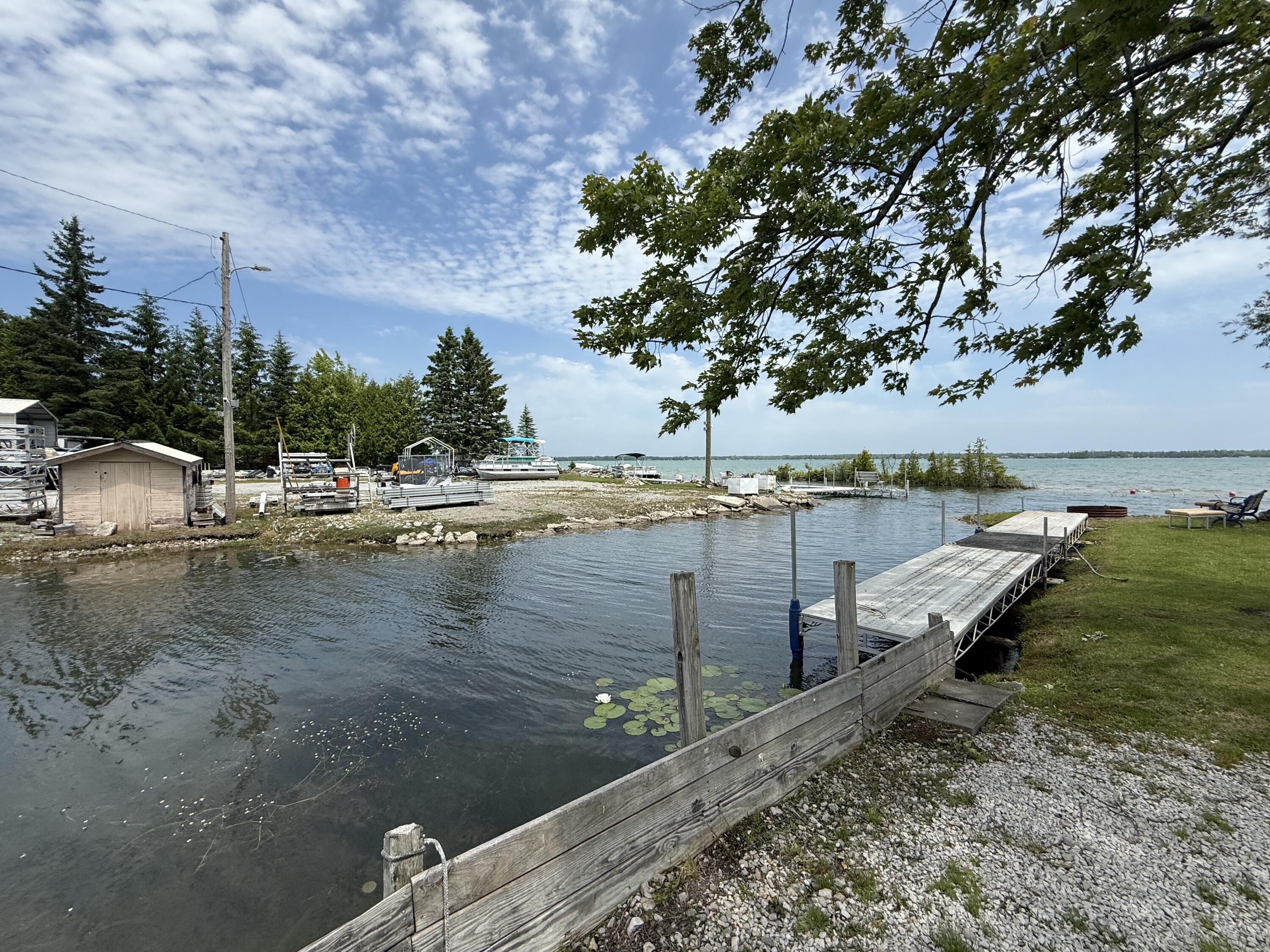 15279 Us-23 S Krakow Township MI 49777