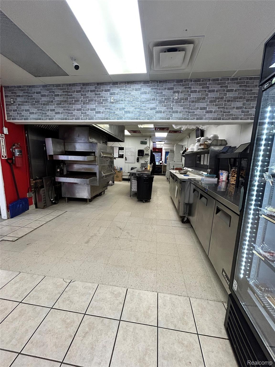 14940 E 10 Mile Road Eastpointe City MI 48021