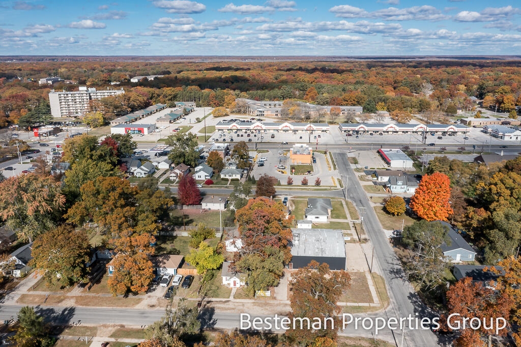1099 Gordon Street Muskegon Charter Township MI 49442