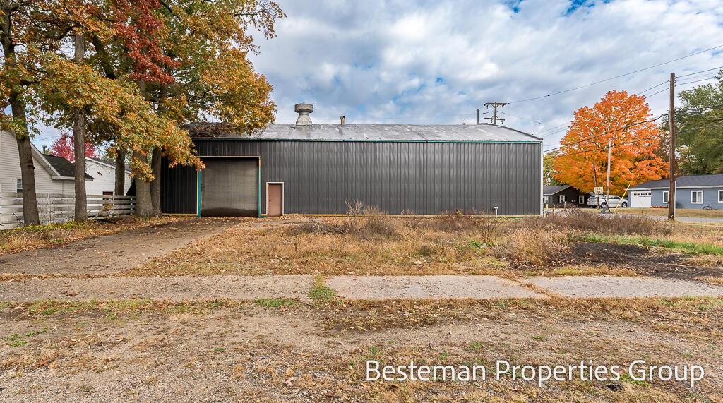 1099 Gordon Street Muskegon Charter Township MI 49442
