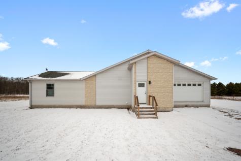 6163 N Meridian Road Edenville Township MI 48628