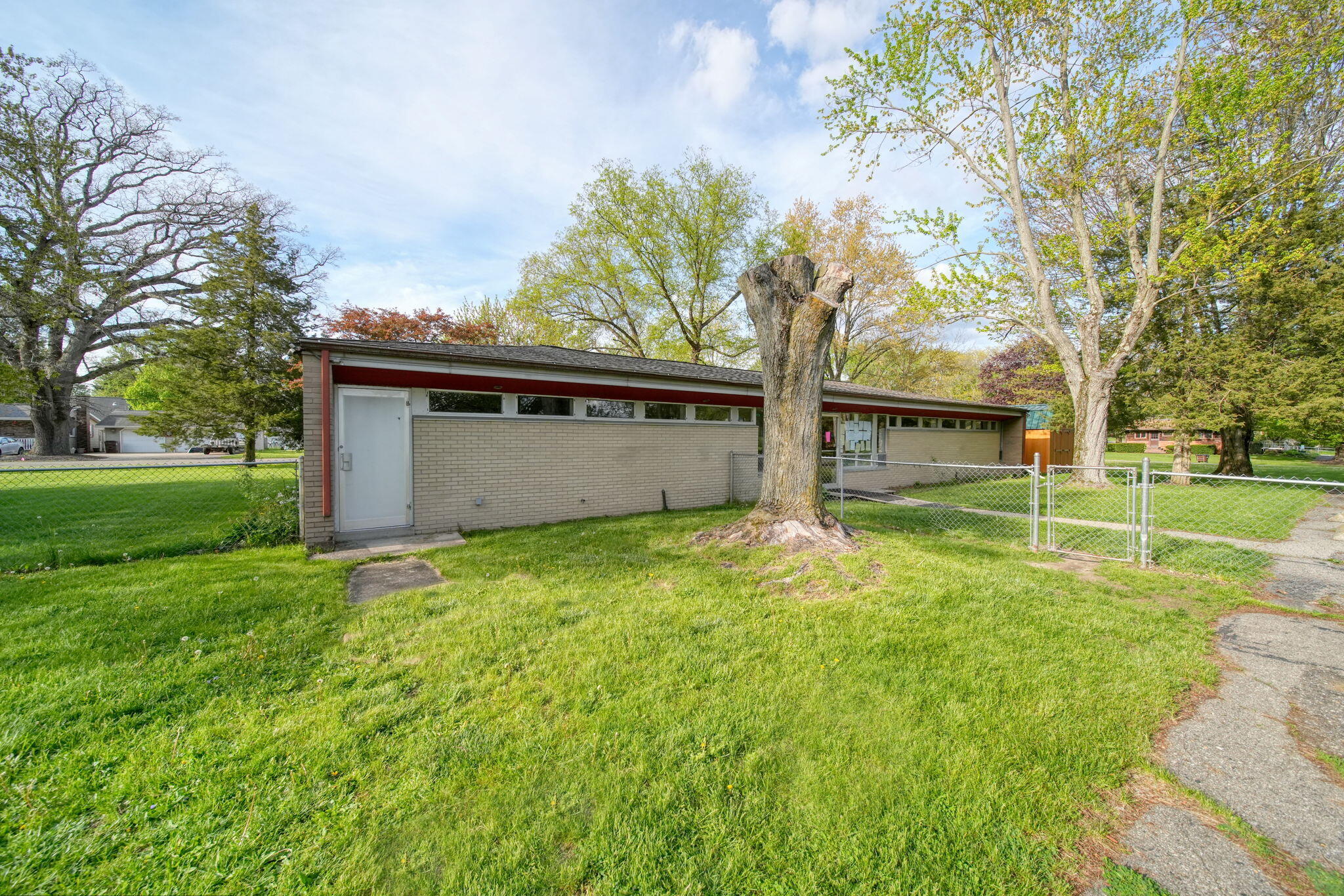 227 E State Street Hanover Township MI 49241