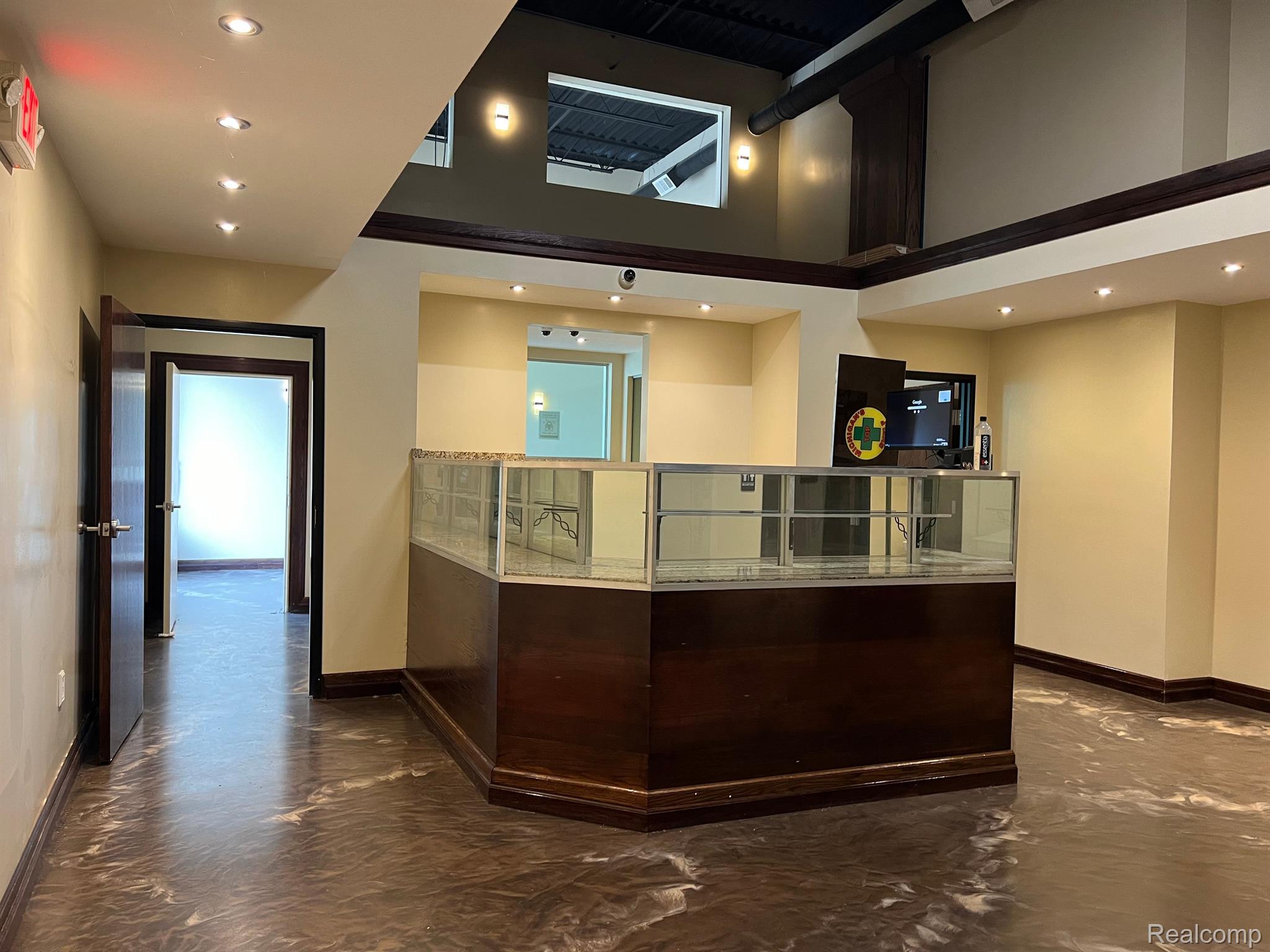 5540 E 8 Mile Road E Detroit City MI 48091