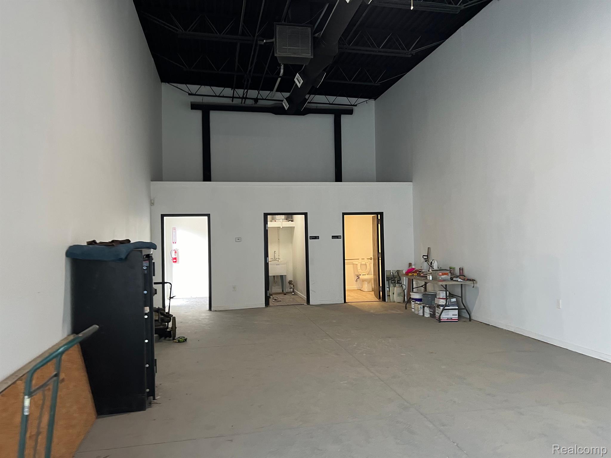 5540 E 8 Mile Road E Detroit City MI 48091