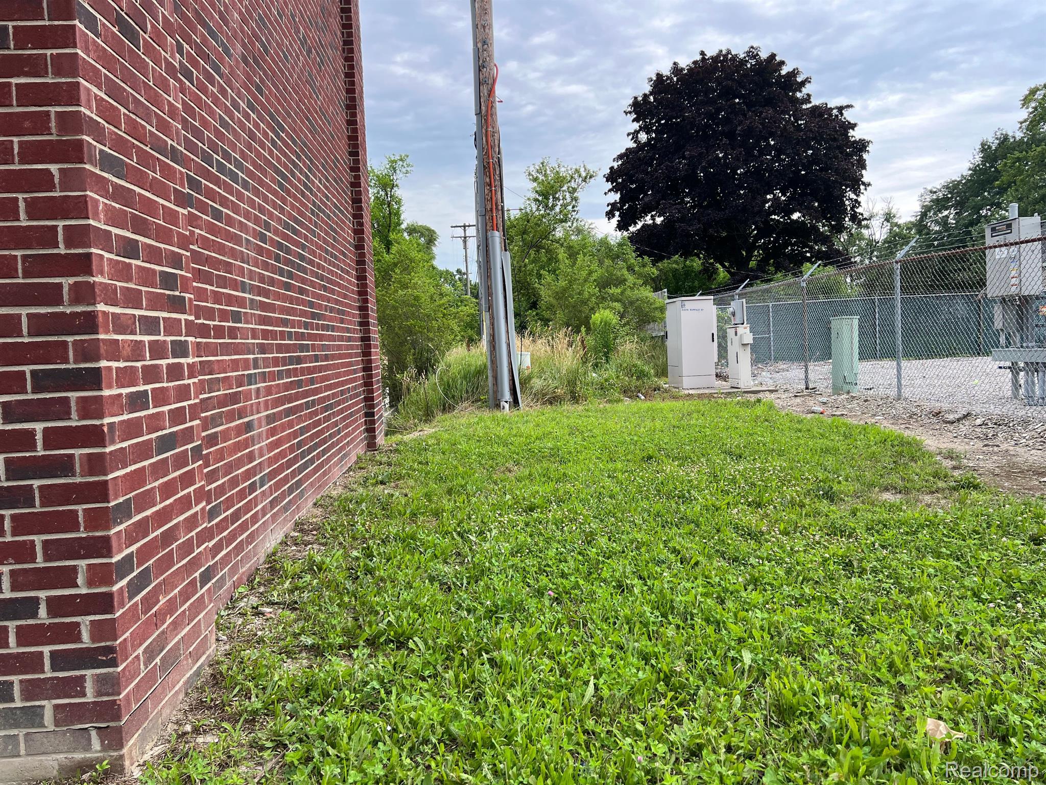 5540 E 8 Mile Road E Detroit City MI 48091