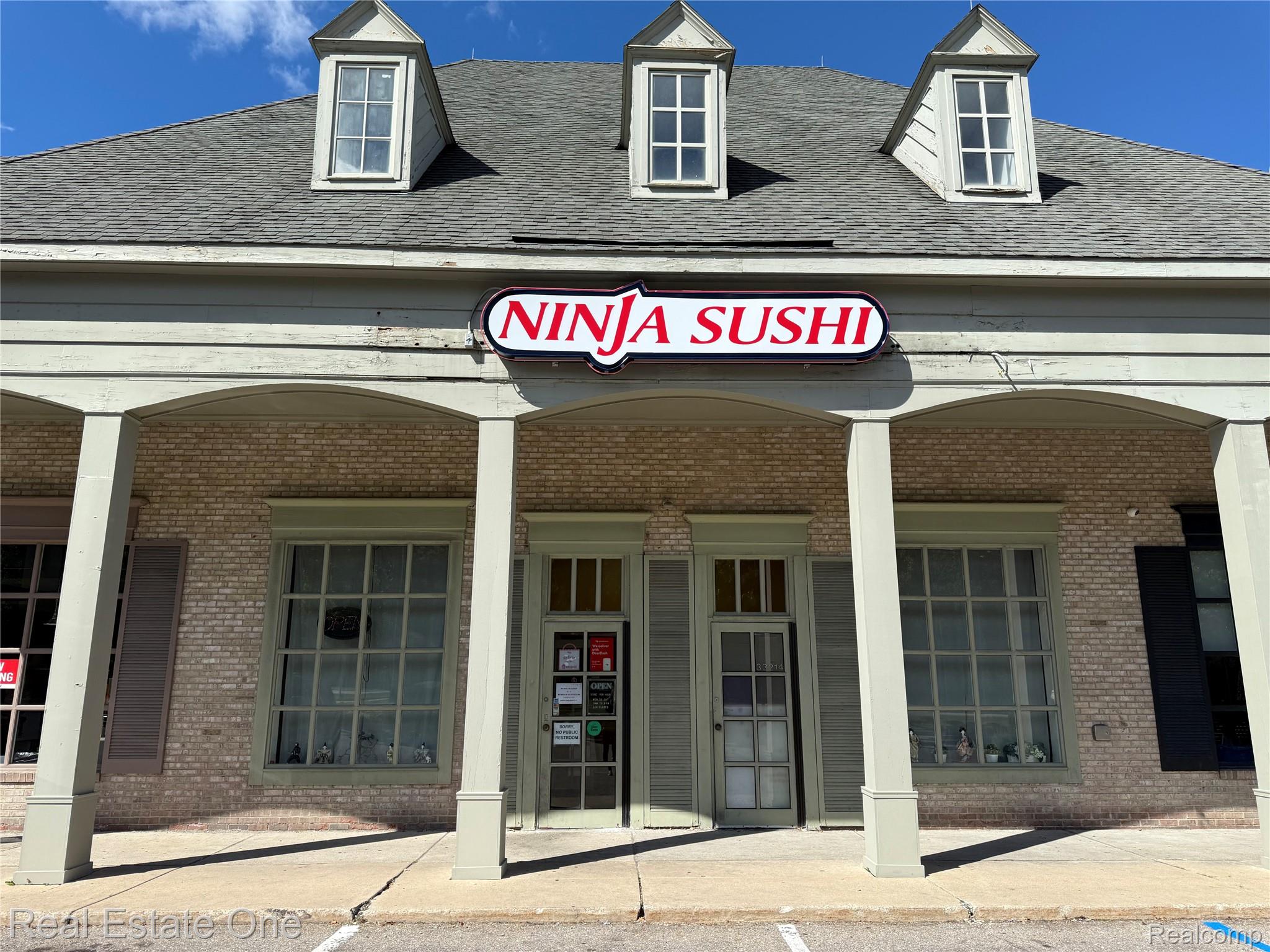 33214 W 14 Mile Road West Bloomfield Charter Township MI 48322