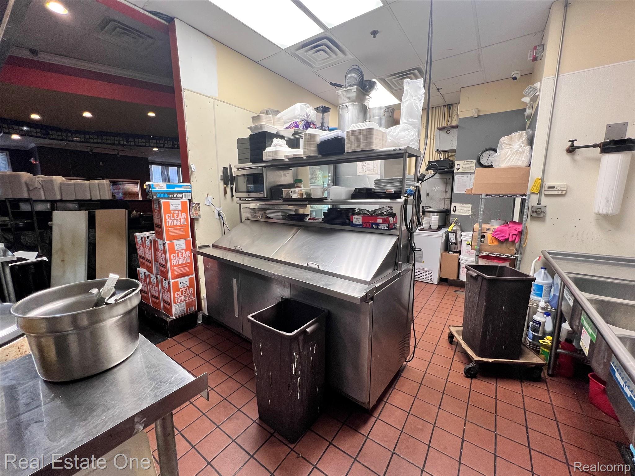 33214 W 14 Mile Road West Bloomfield Charter Township MI 48322