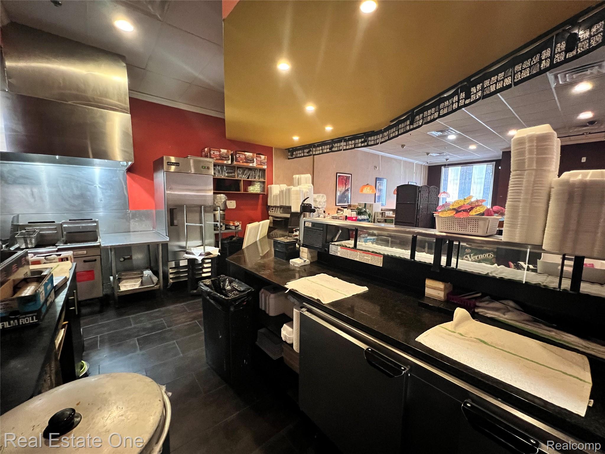 33214 W 14 Mile Road West Bloomfield Charter Township MI 48322