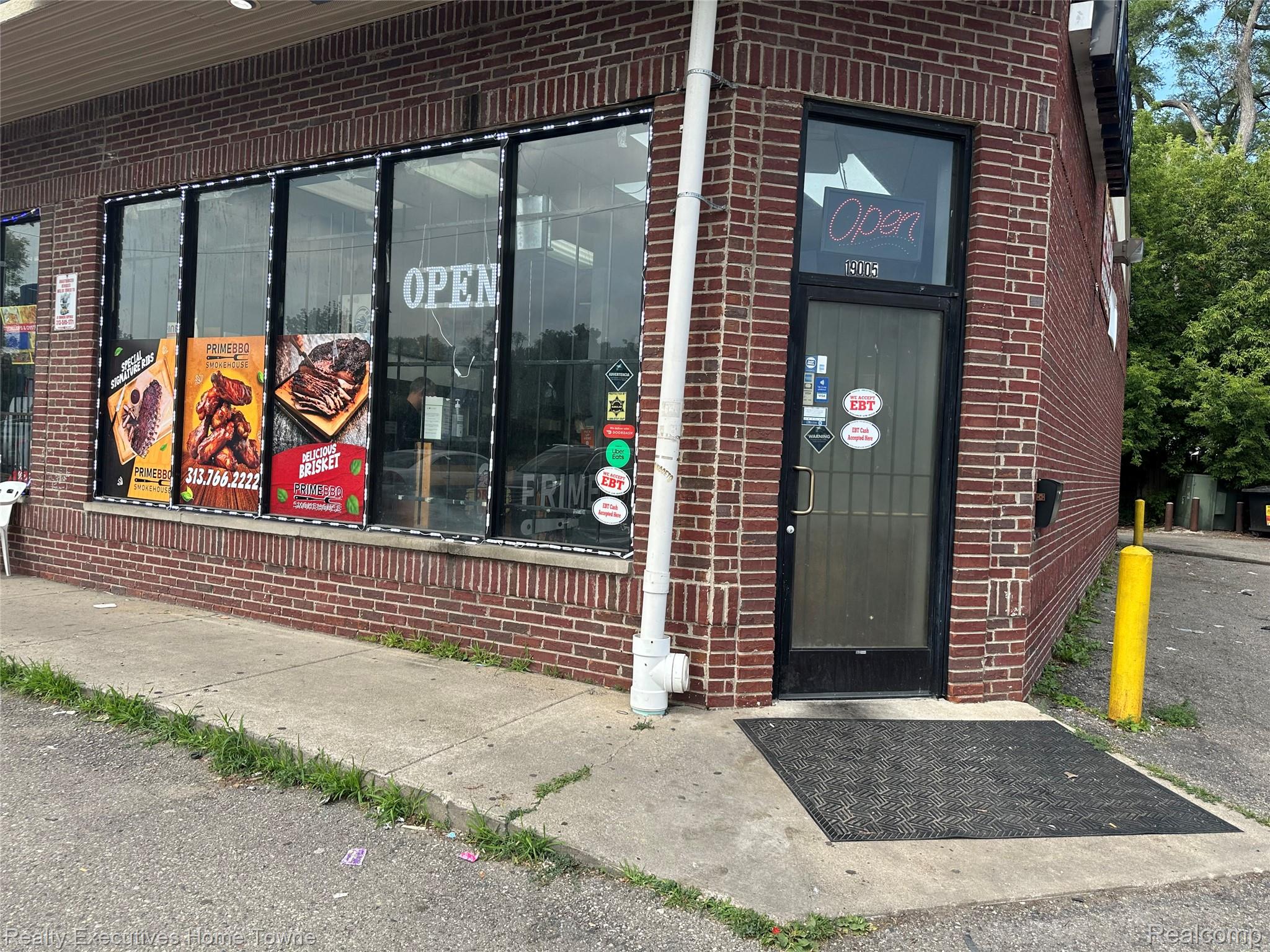19005 Telegraph Road Detroit City MI 48219