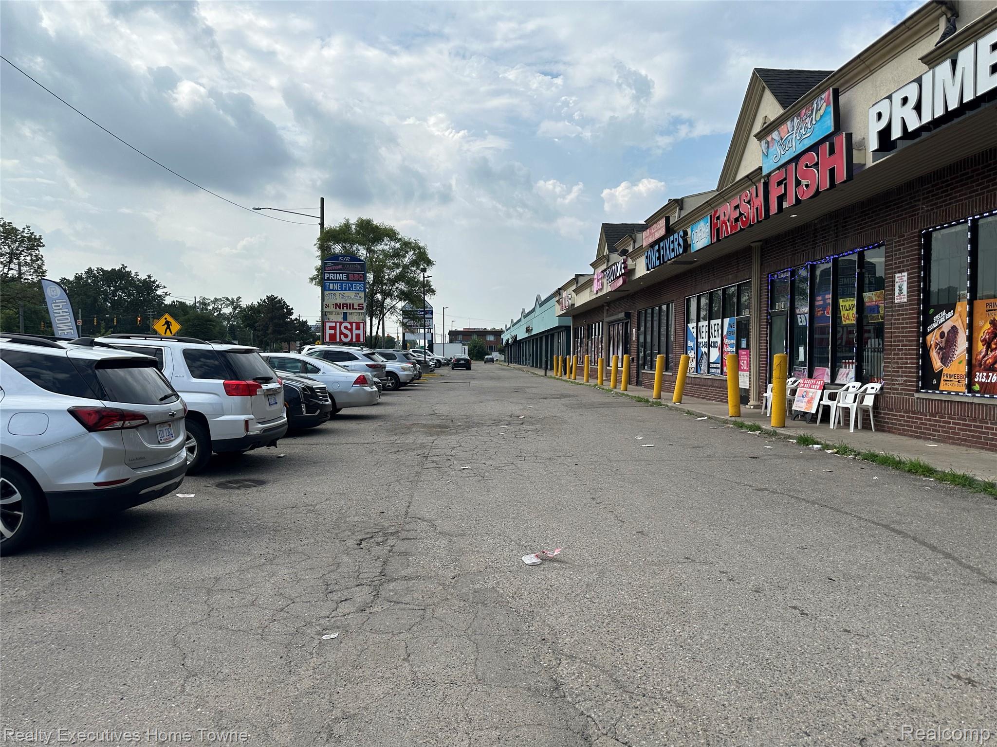 19005 Telegraph Road Detroit City MI 48219