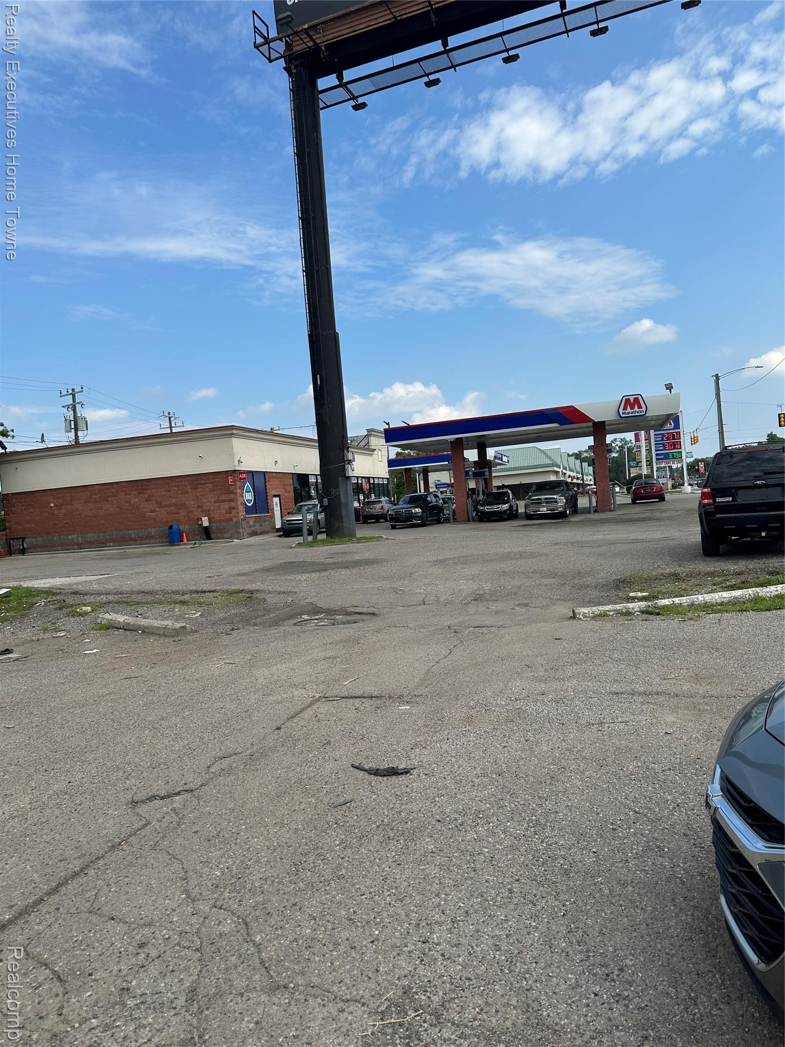 19005 Telegraph Road Detroit City MI 48219