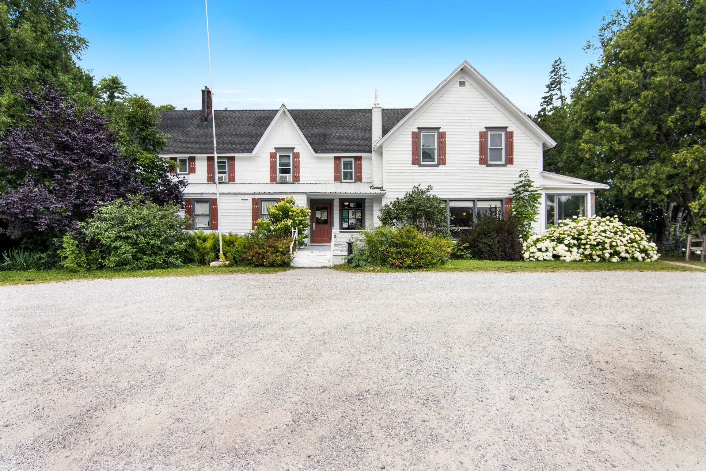 149 E Harbor Highway Cleveland Township MI 49664