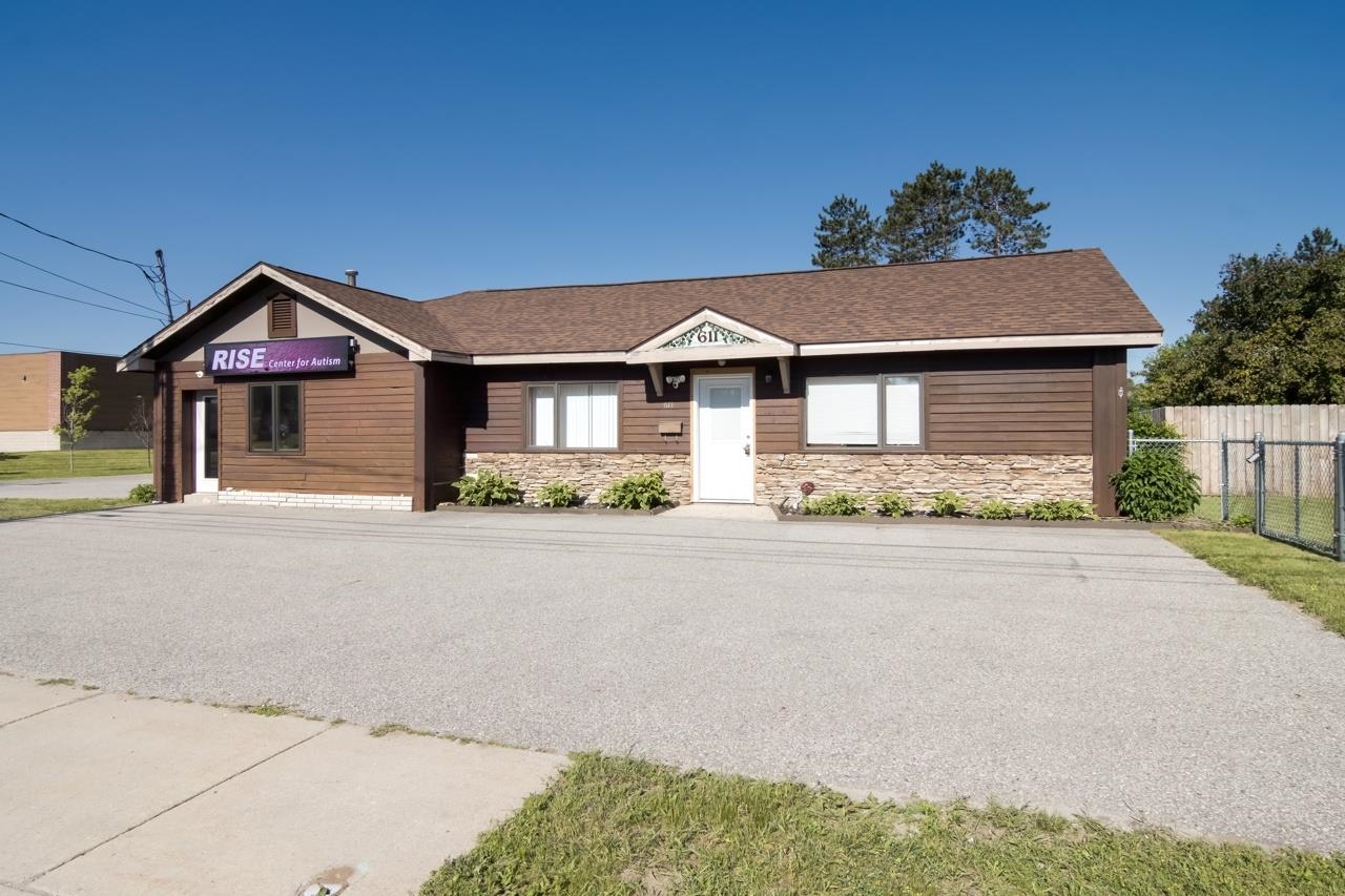 611 N Center Avenue Gaylord City MI 49735