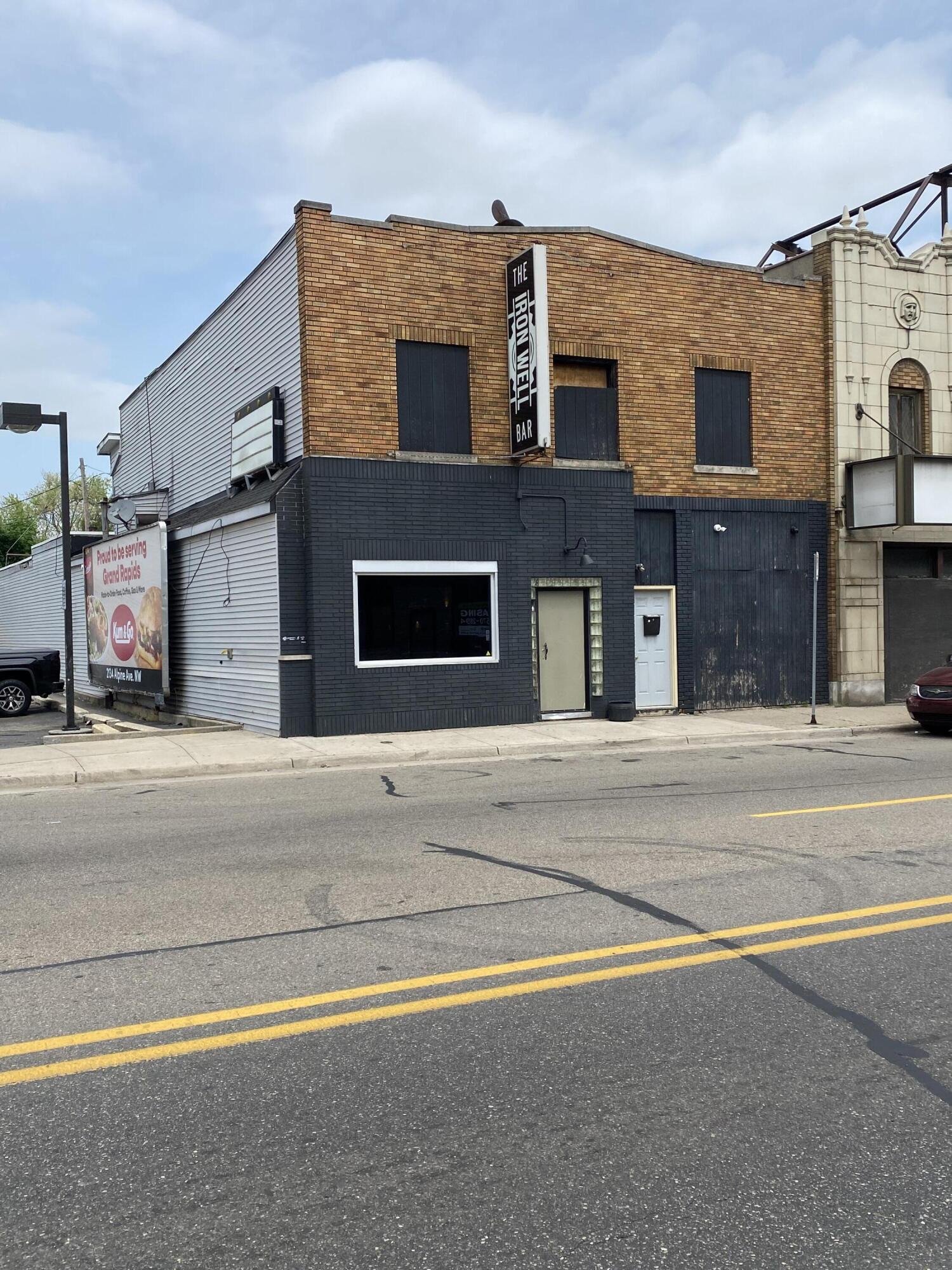 741 Leonard Street NW Grand Rapids City MI 49504