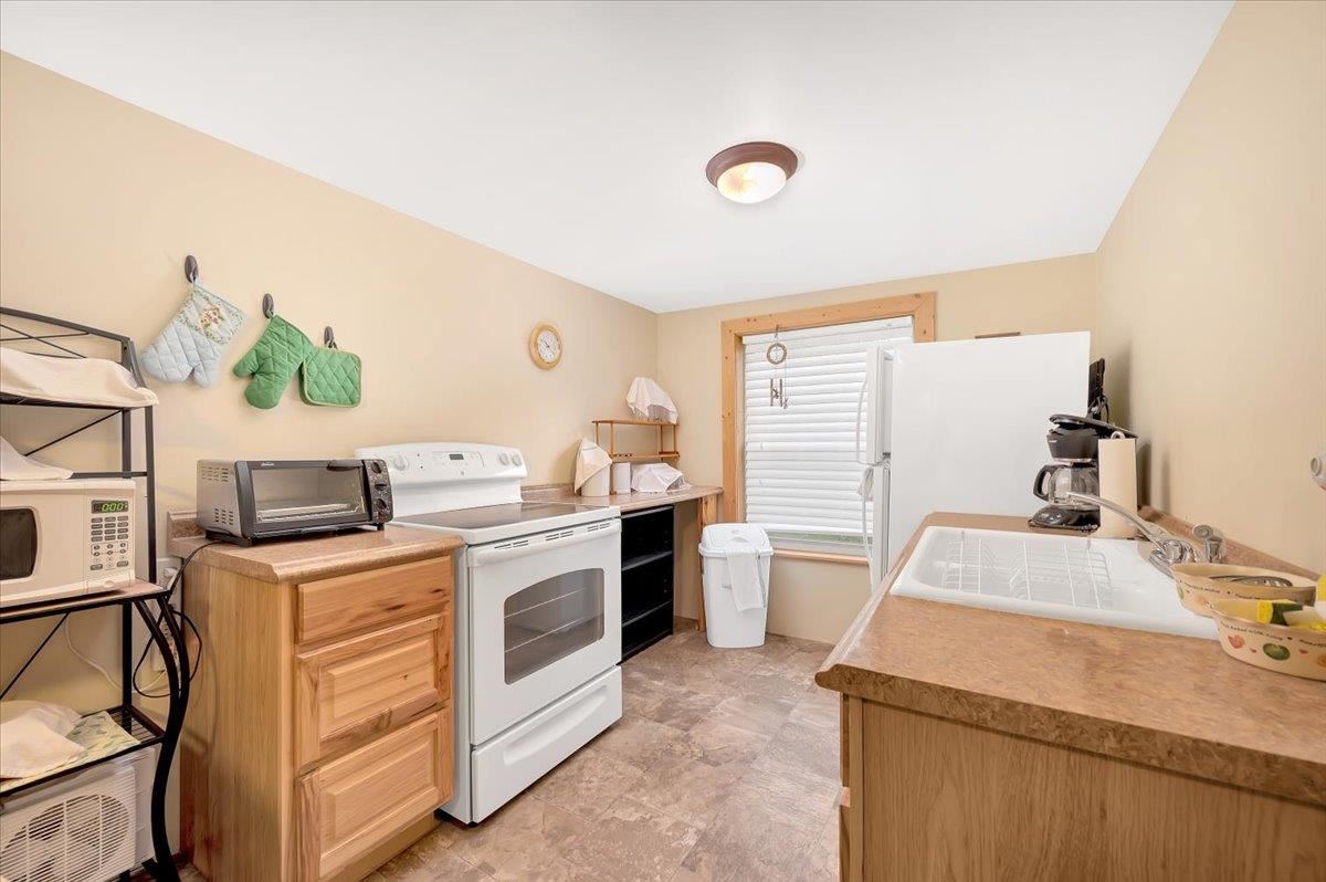 814 Kenyon Road Hill Township MI 48635