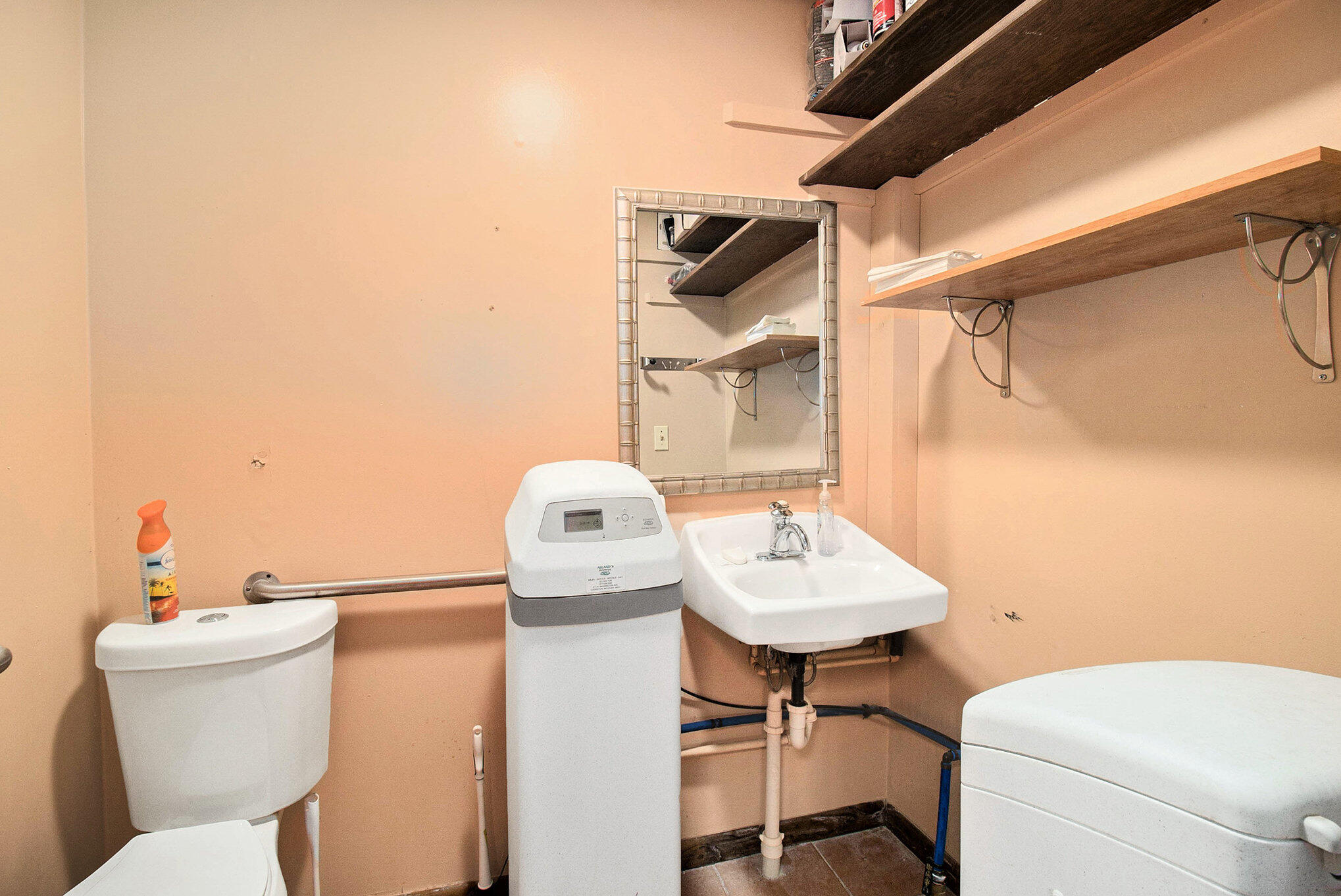 2351 E Us 10 Custer Village MI 49405