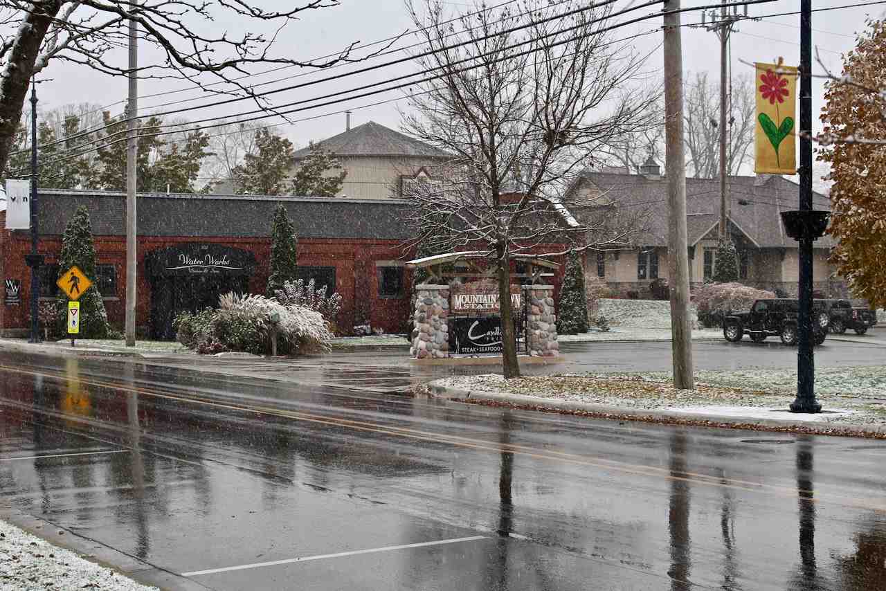 411 W Broadway Street Mt. Pleasant City MI 48858