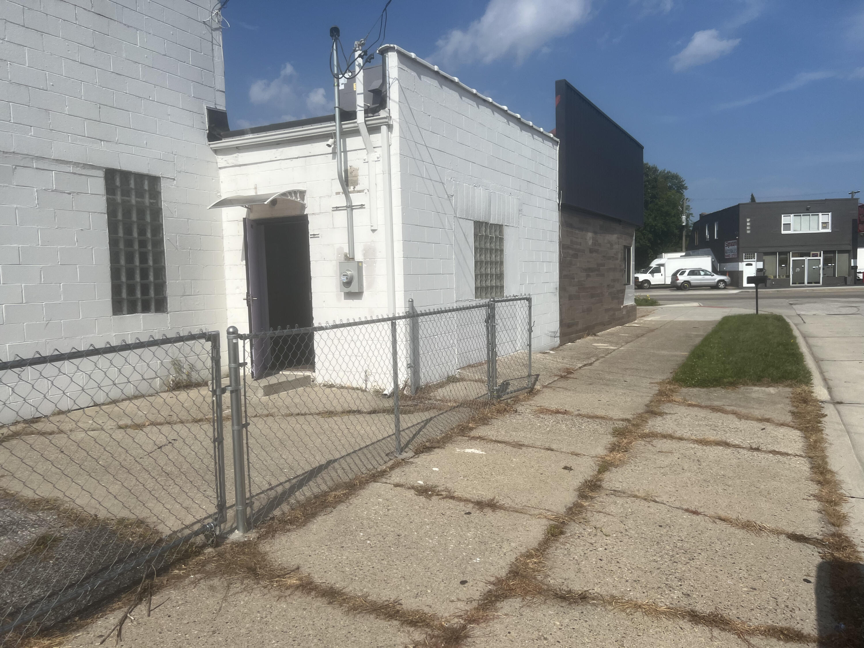 28905 Utica Road S Roseville City MI 48066