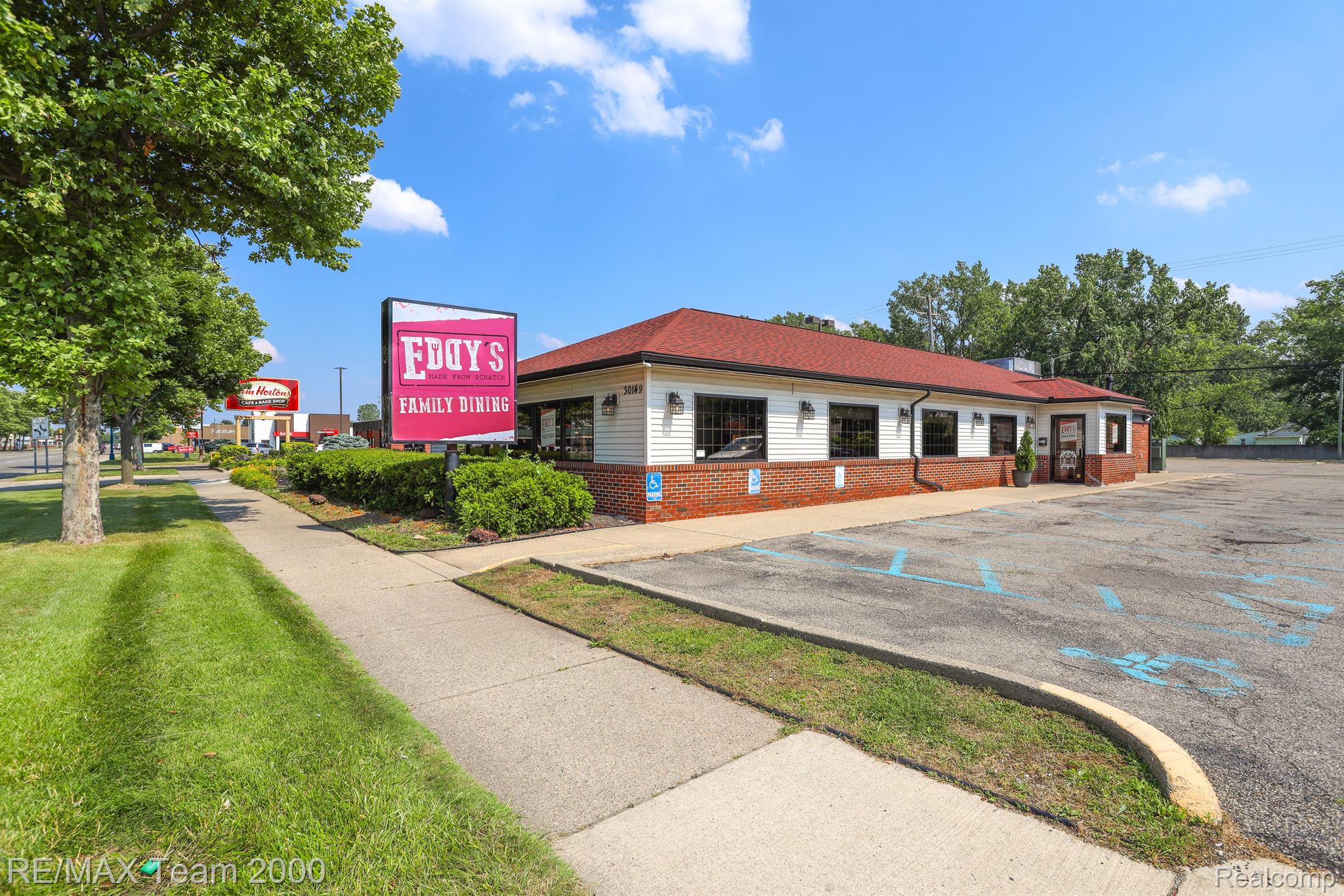30155 Ford Road Garden City City MI 48135